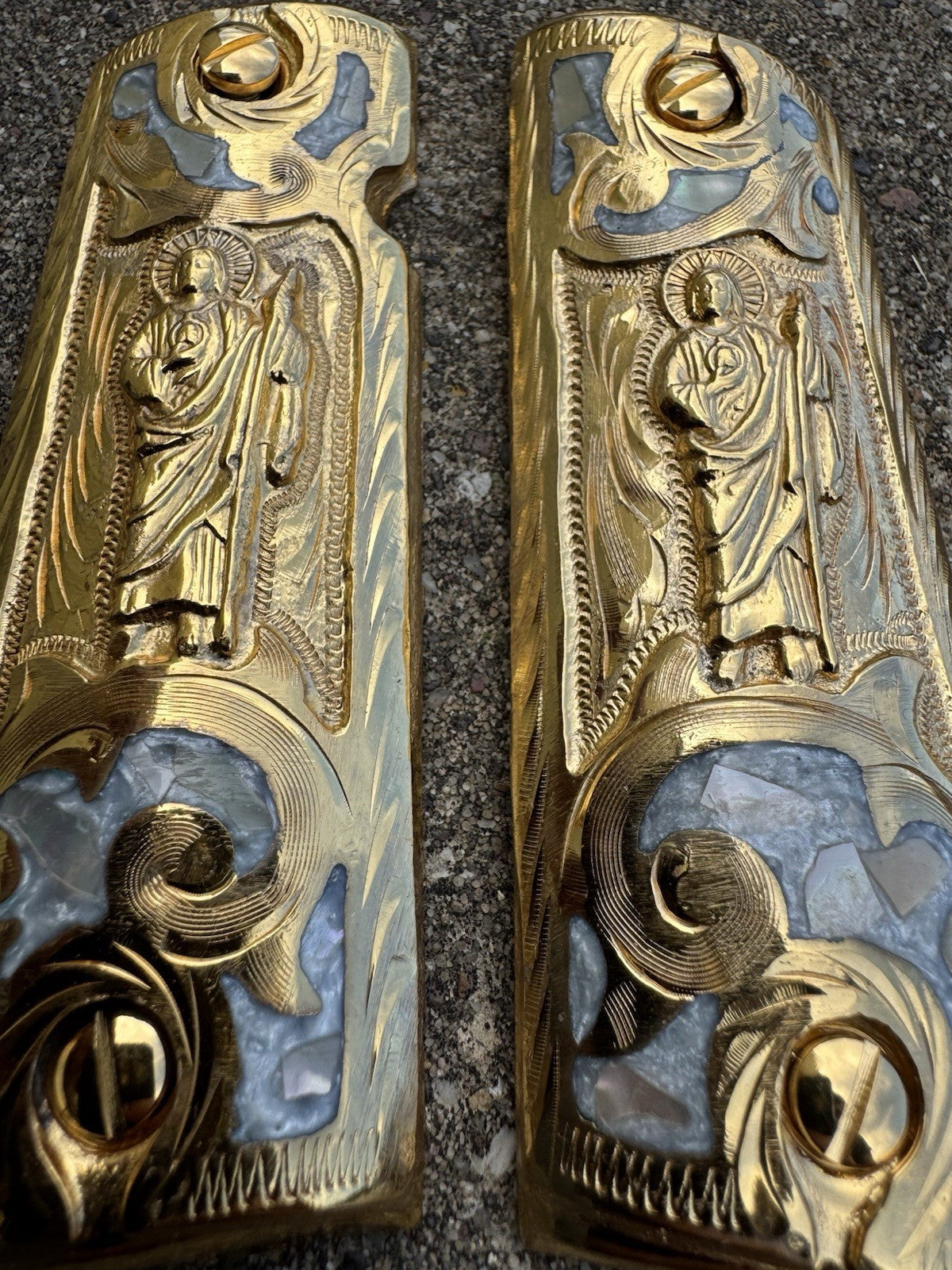 1911 45 38 Super Full Size San Judas Gold Gun Pistol Grip Cachas & 24K Screws
