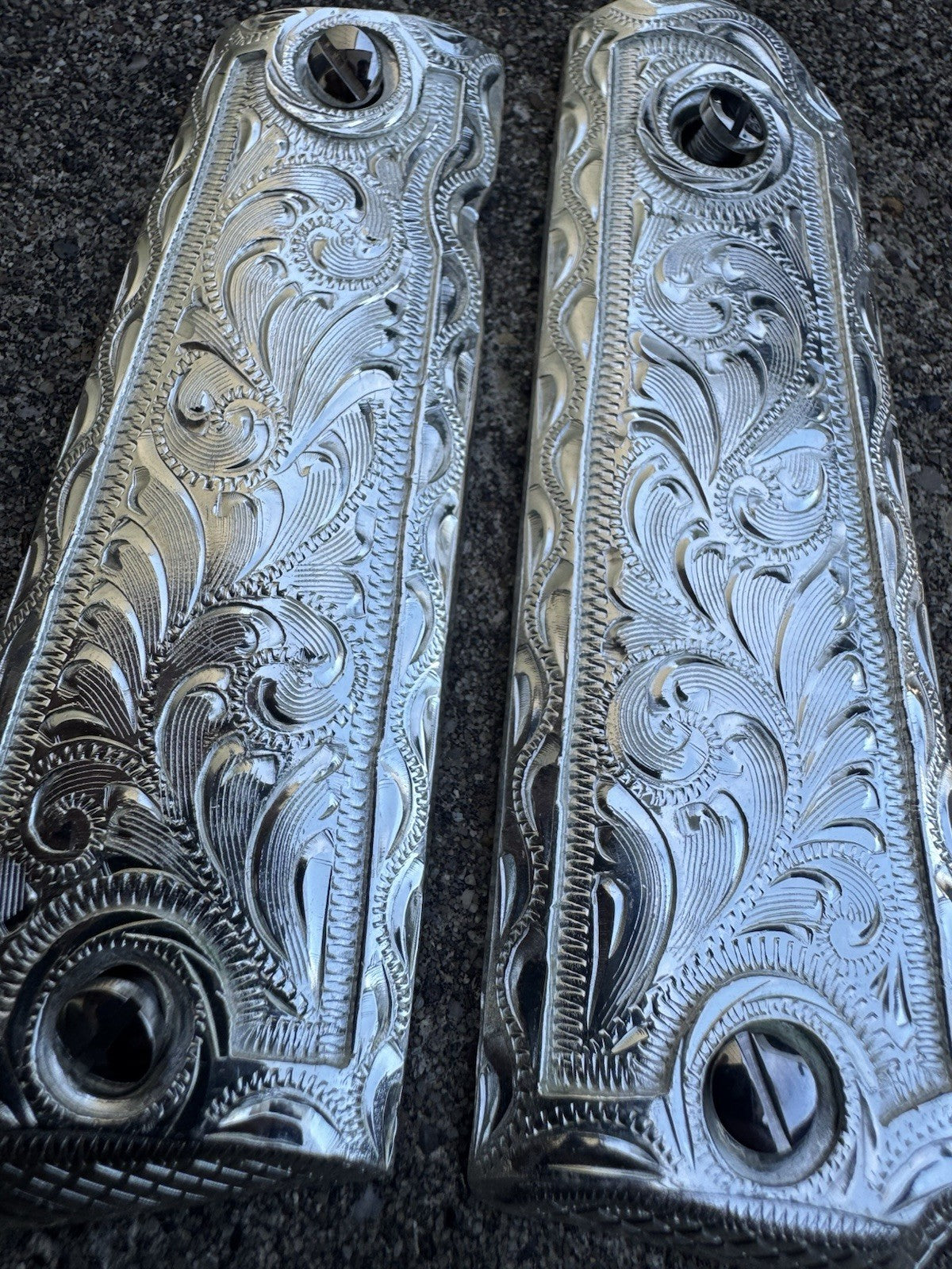 1911 45 38 Super Full Size Gun Pistol Grip Cachas & Polished Screws
