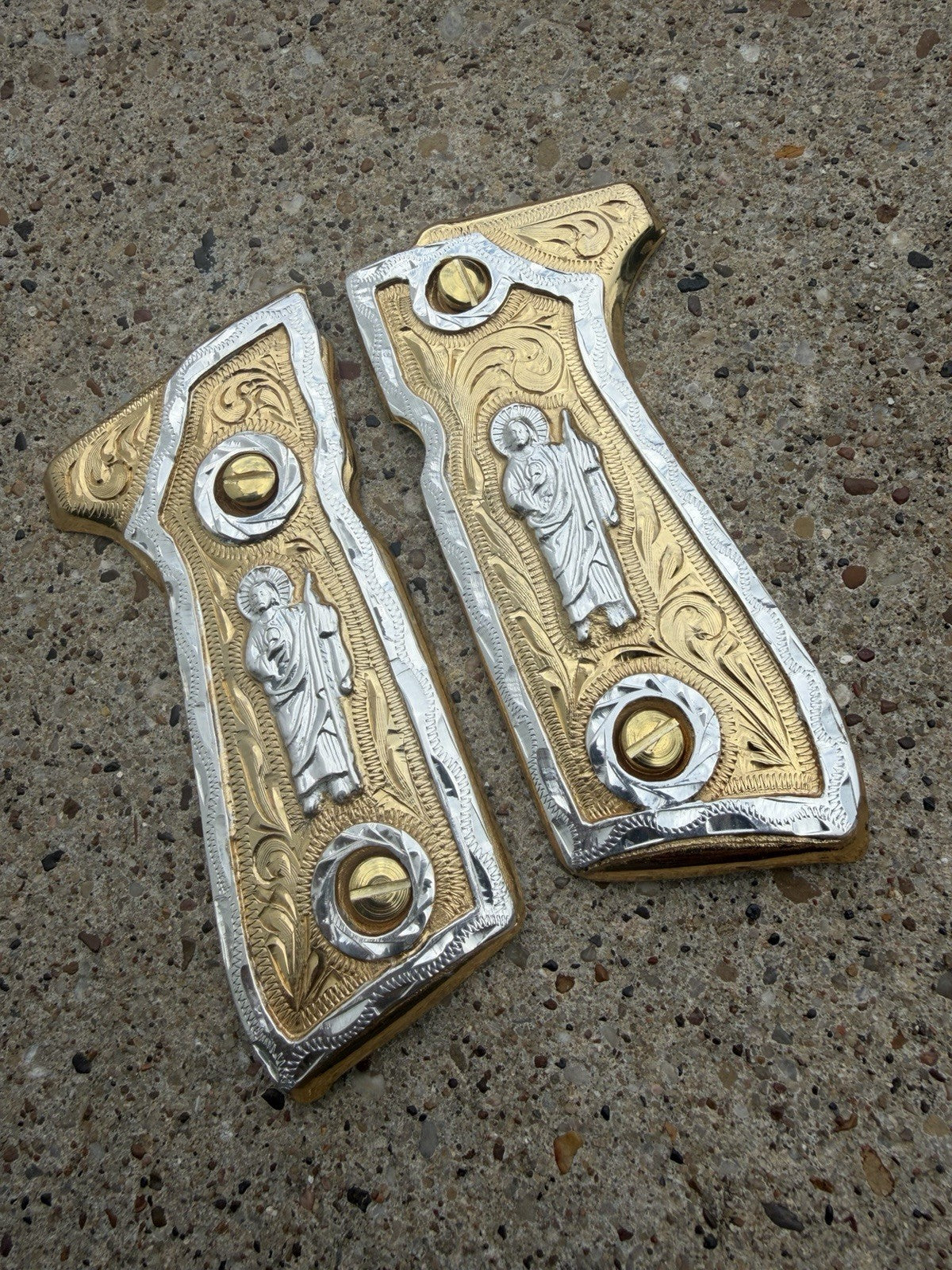 1911 45 38 Super Full Size San Judas Gold Gun Pistol Grip Cachas & 24K Screws
