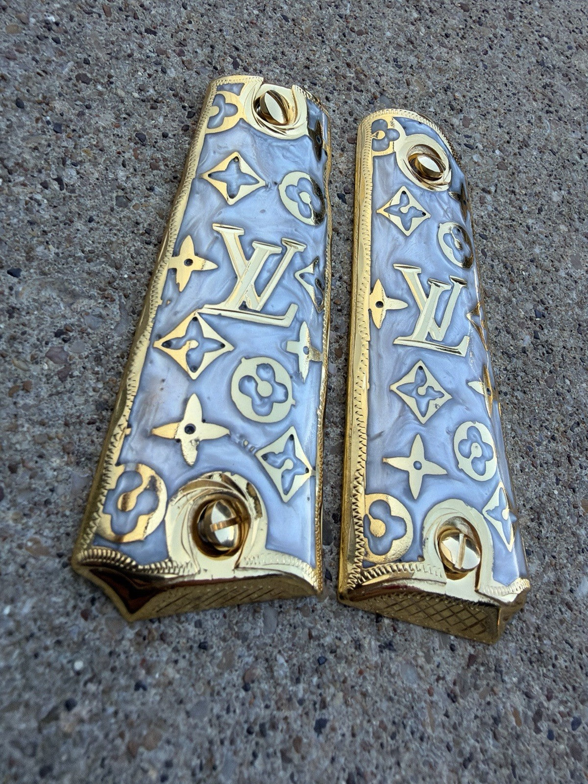 1911 45 38 Super Full Size Gold Gun Pistol Grip Cachas Chapeado & 24K Screws