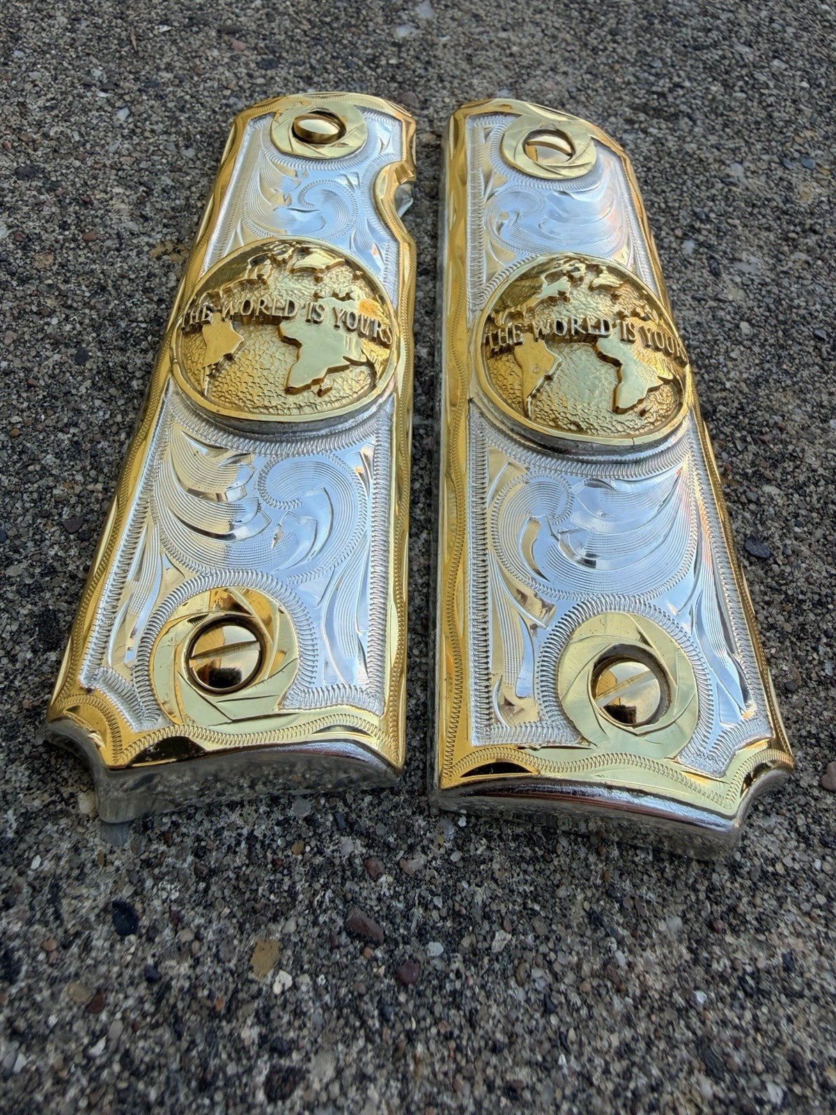 1911 45 38 Super Full Size WORLD IS YOURS Gold Gun Pistol Grip Cachas & 24KScrew