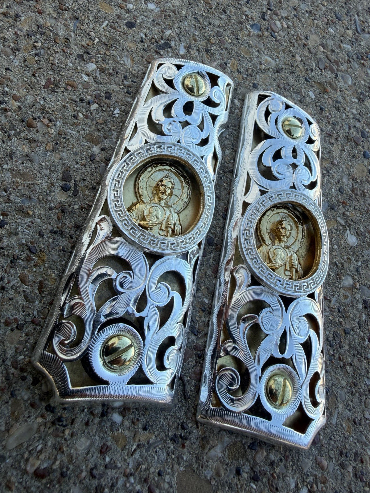 1911 45 38 Super Full Size San Judas Gold Gun Pistol Grip Cachas & 24K Screws