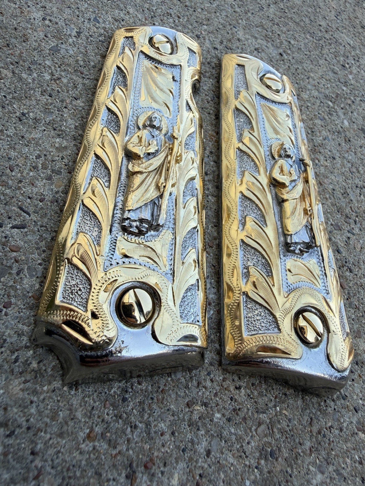 1911 45 38 Super Full Size San Judas Gold Gun Pistol Grip Cachas & 24K Screws