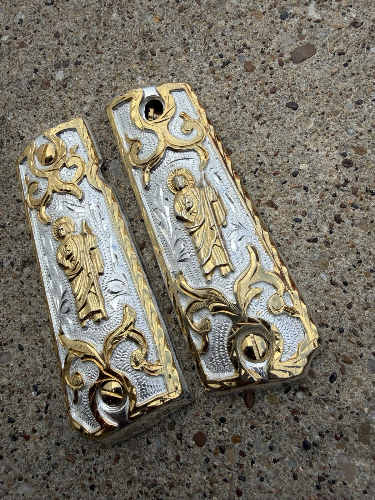 1911 45 38 Super Full Size San Judas Gold Gun Pistol Grip Cachas & 24K Screws