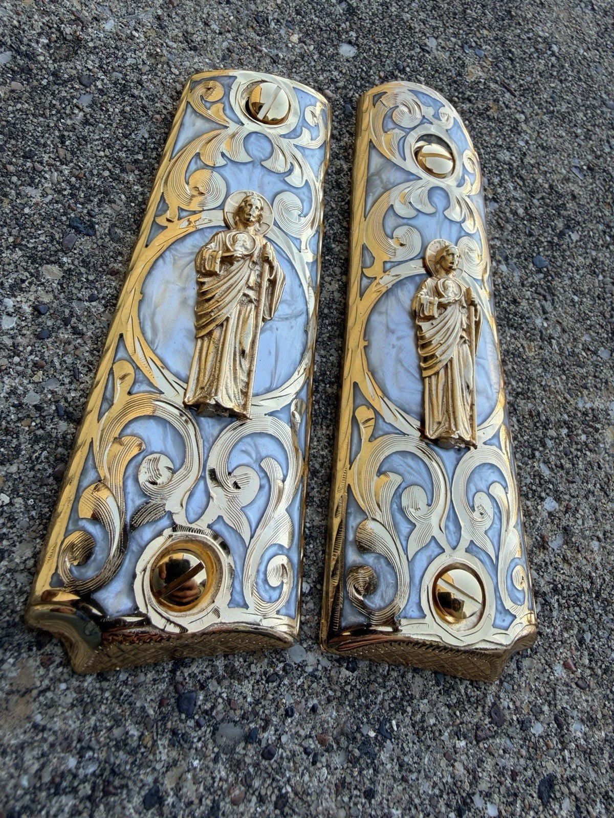 1911 45 38 Super Full Size San Judas Gold Gun Pistol Grip Cachas & 24K Screws
