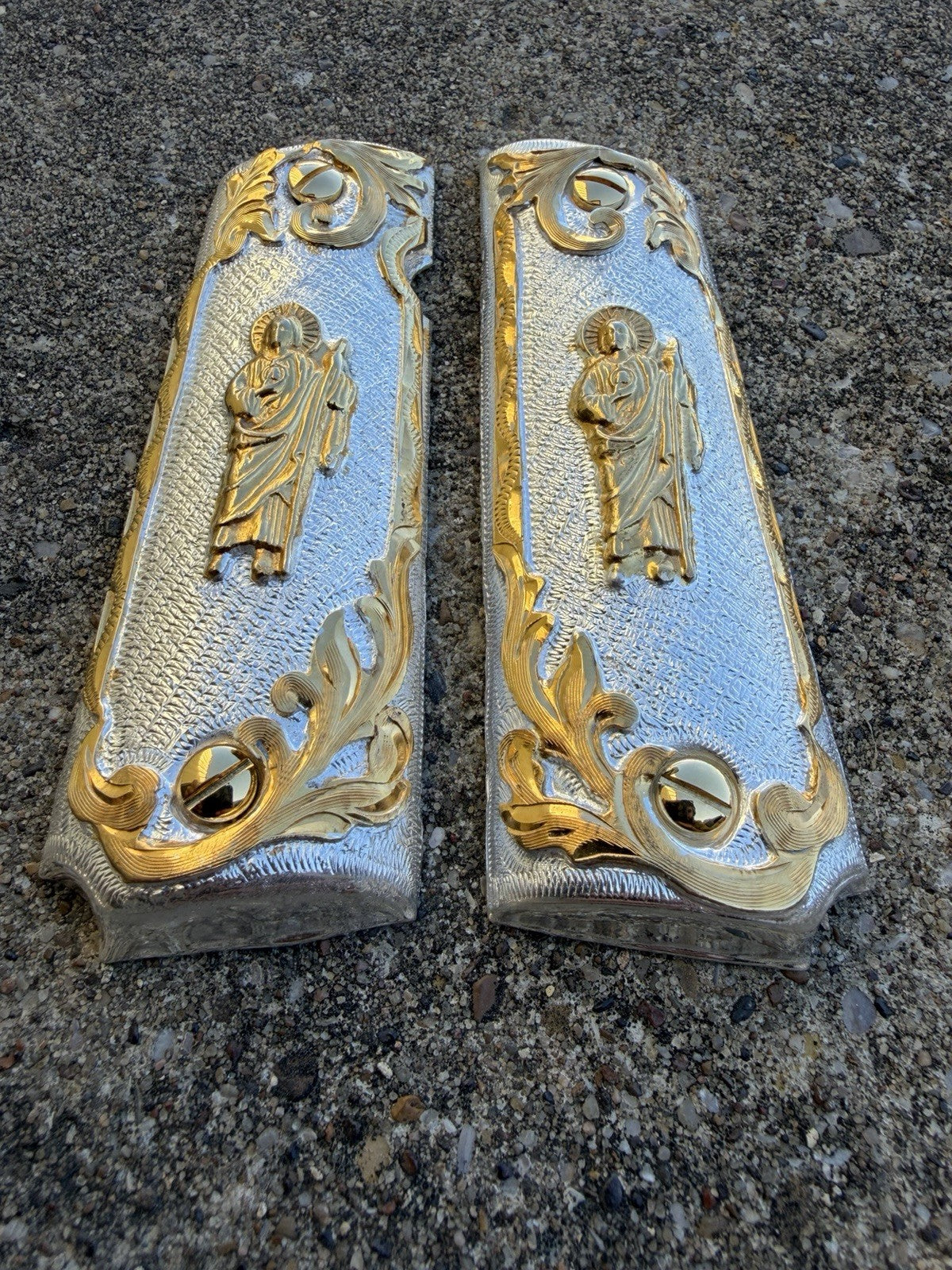 1911 45 38 Super Full Size San Judas Gold Gun Pistol Grip Cachas & 24K Screws