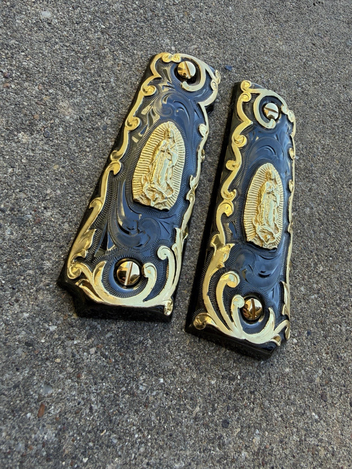 1911 45 38 Super Full Size Virgen De Guadalupe Gold Pistol Grip Cachas & Screws