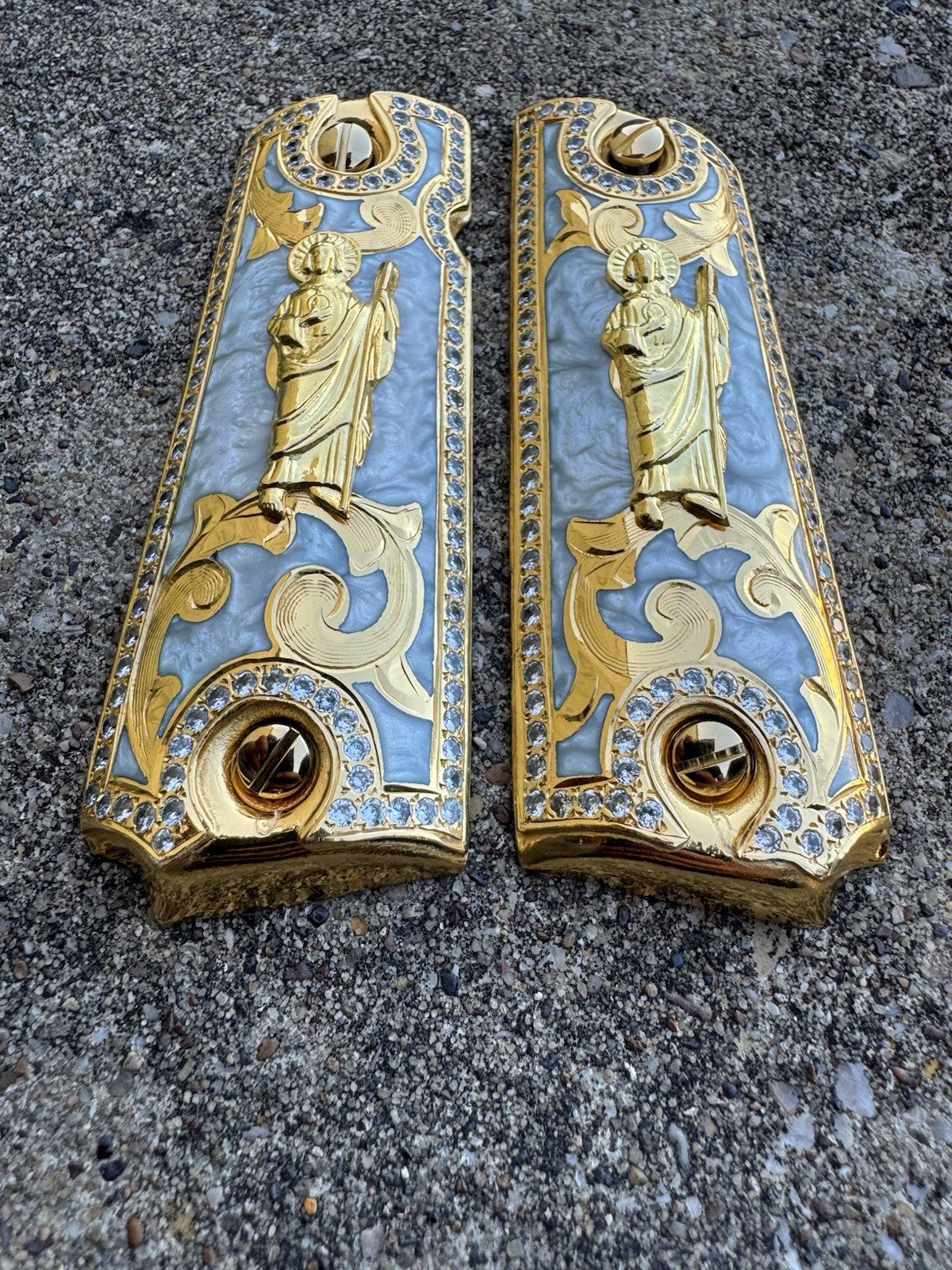 1911 ZIRCONIA 45 38 SUPER SAN JUDAS GOLD GUN PISTOL GRIP CACHAS & 24K SCREWS