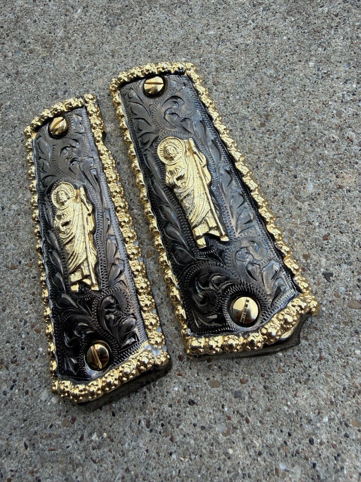 1911 45 38 Super Full Size San Judas Gold Gun Pistol Grip Cachas & 24K Screws