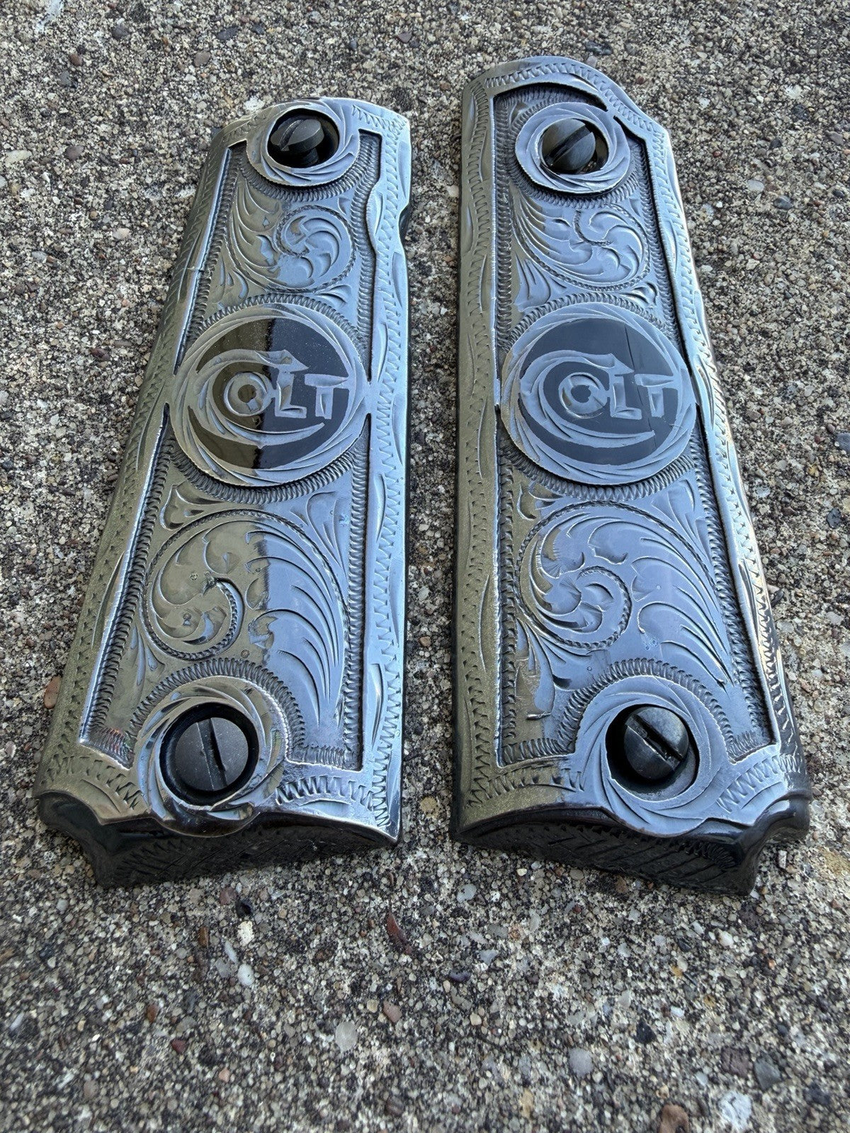 1911 45 38 Super Full Size COLT Gun Pistol Grip Cachas & Screws