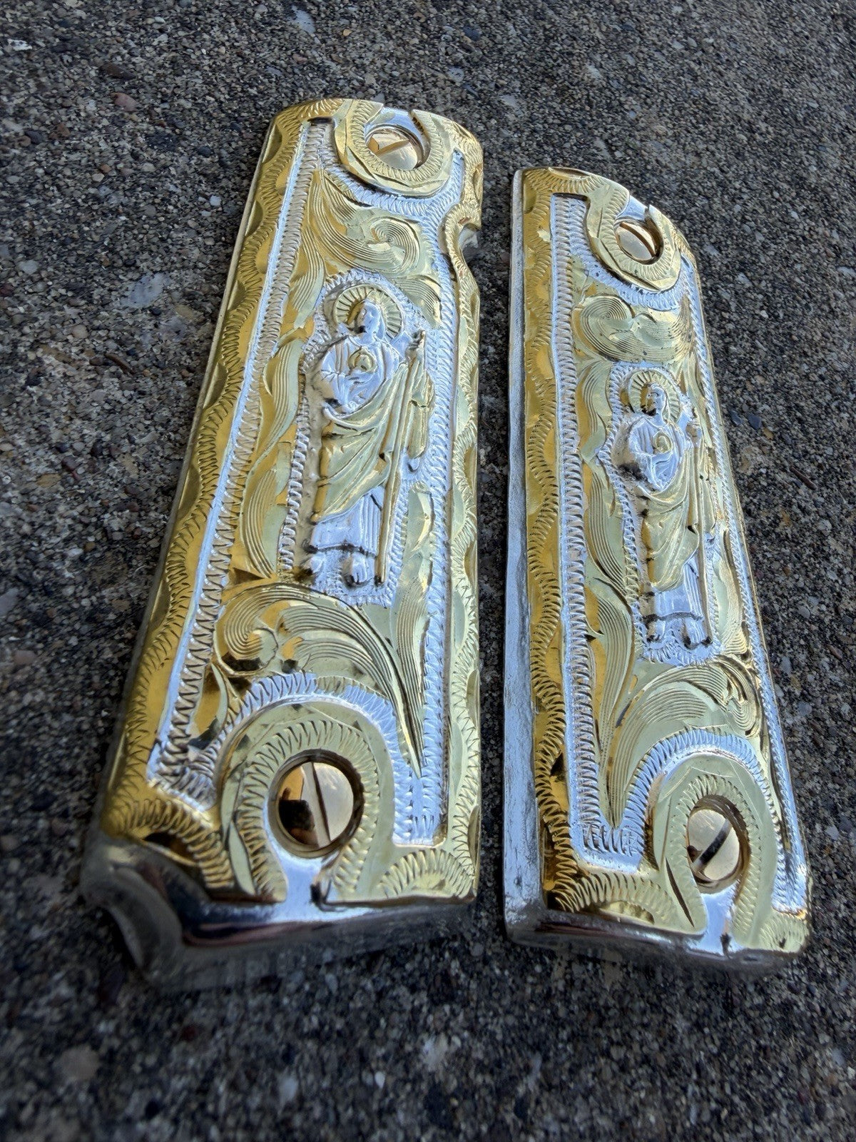 1911 45 38 Super Full Size San Judas Gold Gun Pistol Grip Cachas & 24K Screws