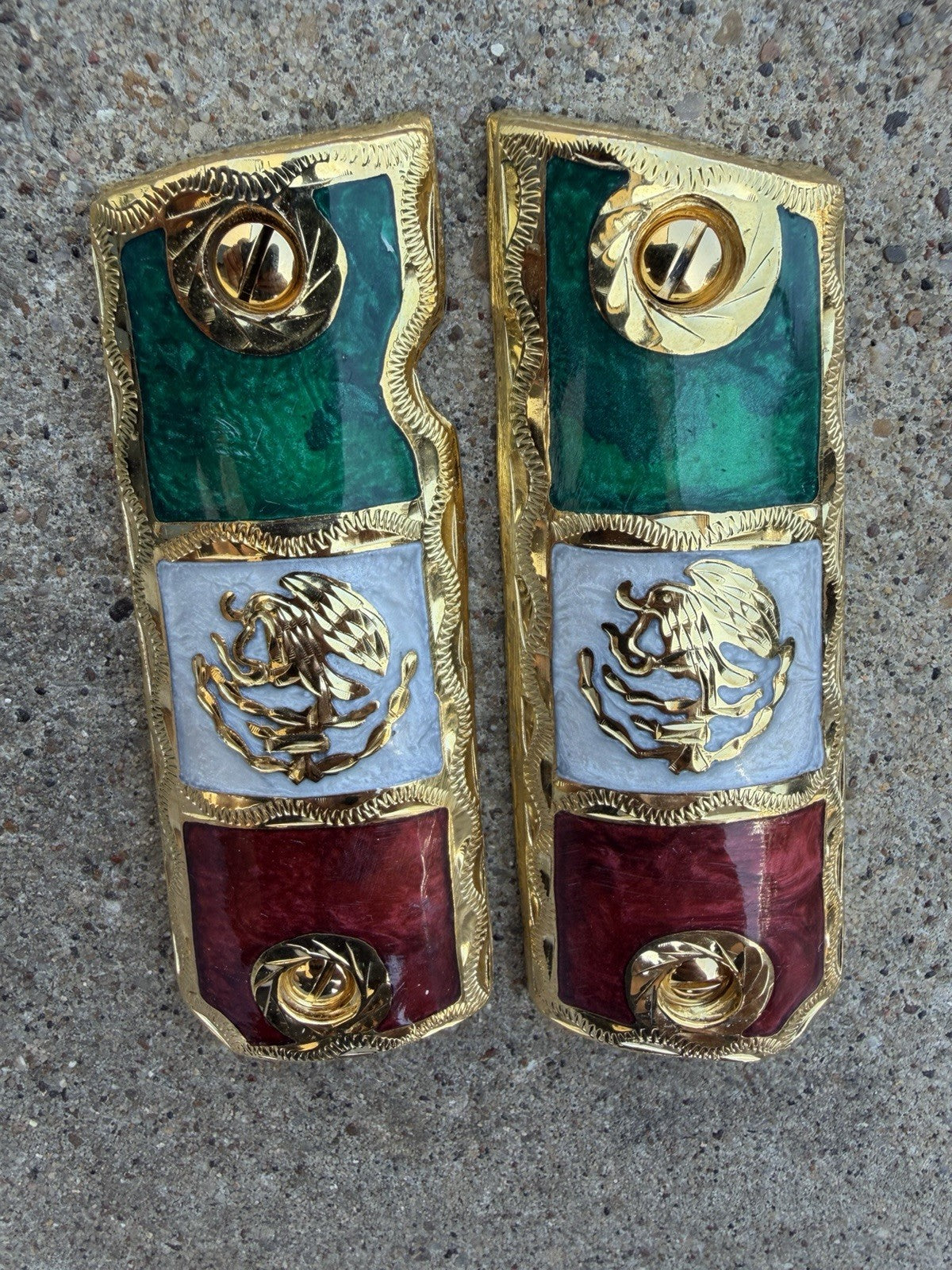 1911 45 38 Super Full Size Mexican Eagle Gold Gun Pistol Grip Cachas & 24K Screw
