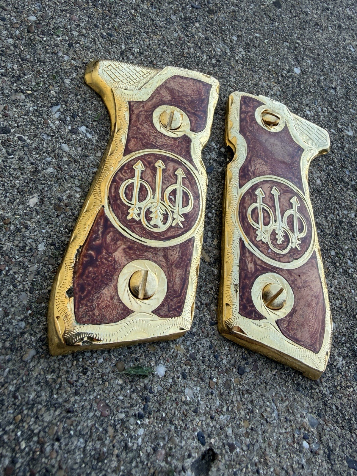 Beretta 92FS Cachas Gold Plated Pistol Custom Grips & Gold Screws