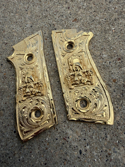 Taurus Pt92 Chucky Grips Cachas Gun Gold Plated