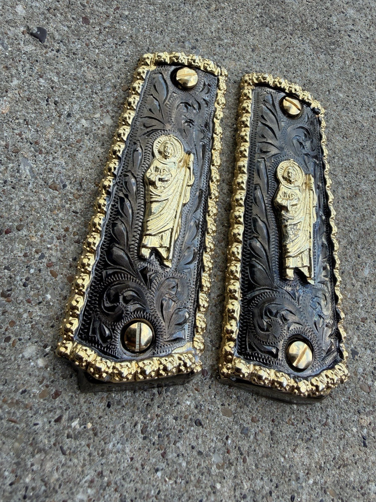 1911 45 38 Super Full Size San Judas Gold Gun Pistol Grip Cachas & 24K Screws