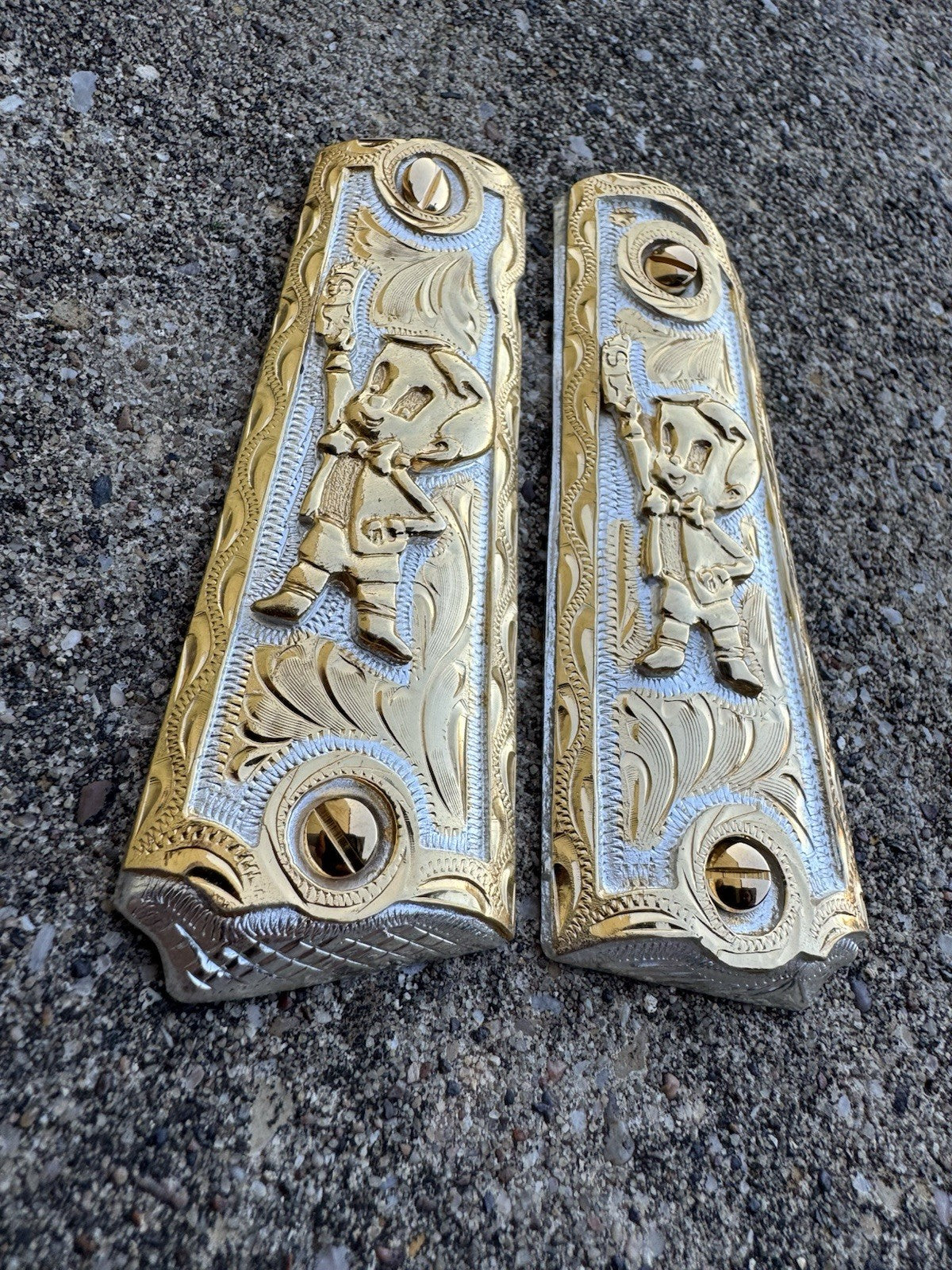 1911 45 38 Super Full Size Richie Rich Gold Gun Pistol Grip Cachas & 24K Screws