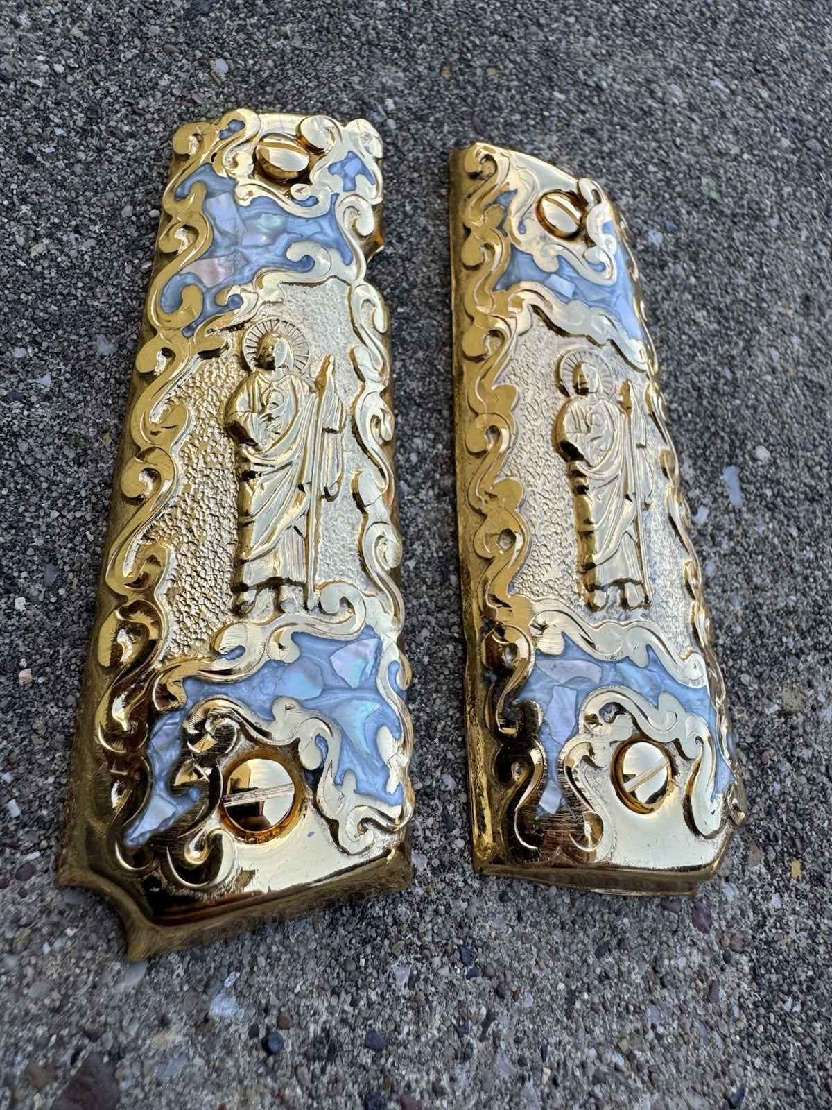 1911 45 38 Super Full Size San Judas Gold Gun Pistol Grip Cachas & 24K Screws