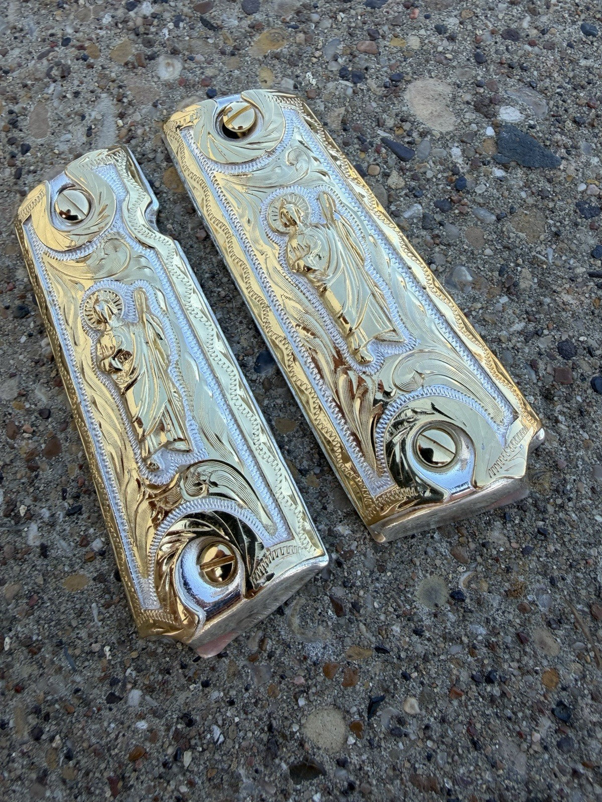 1911 45 38 Super Full Size San Judas Gold Gun Pistol Grip Cachas & 24K Screws