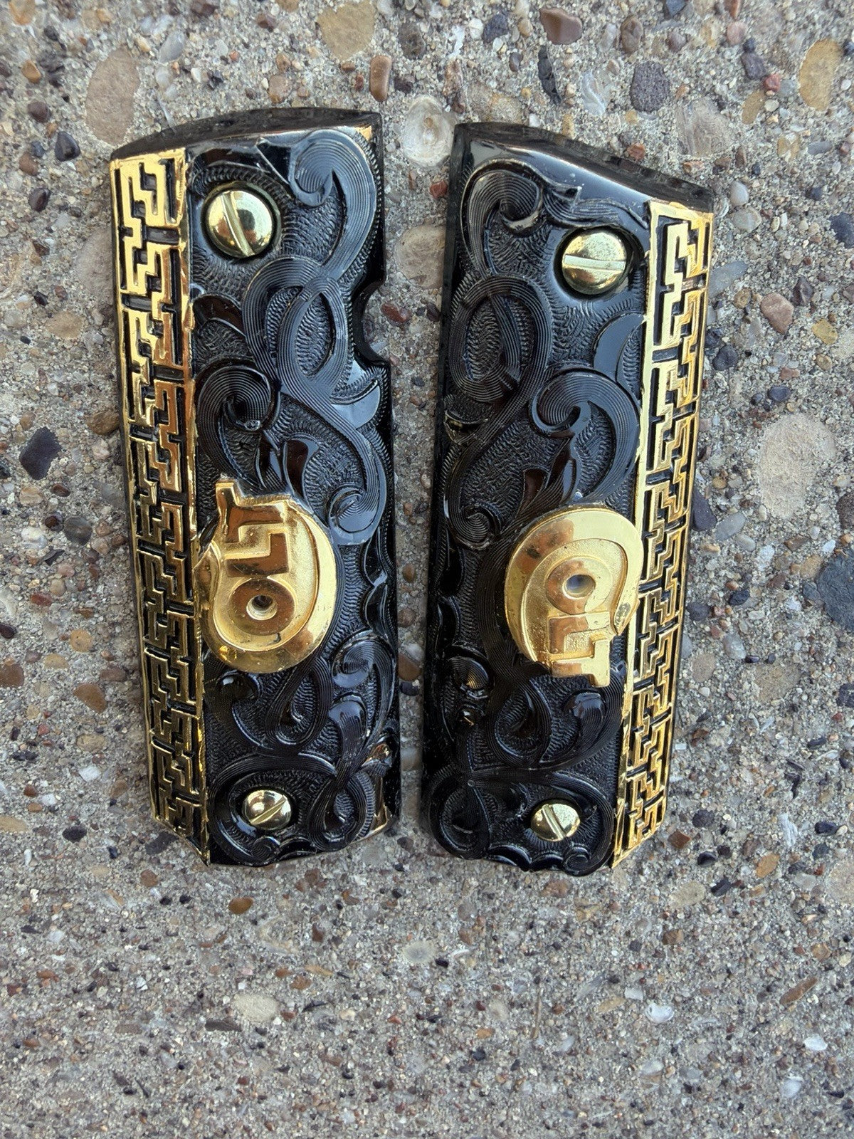 1911 45 38 Super Full Size COLT Gold Gun Pistol Grip Cachas Chapeado & 24K Screw