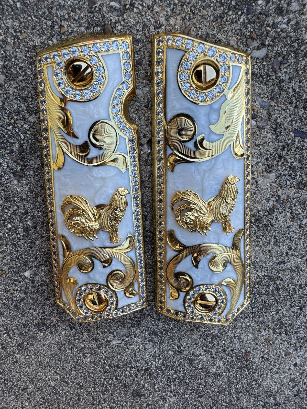 1911 ZIRCONIA 45 38 SUPER COLT GALLO GOLD GUN PISTOL GRIP CACHAS & 24K SCREW