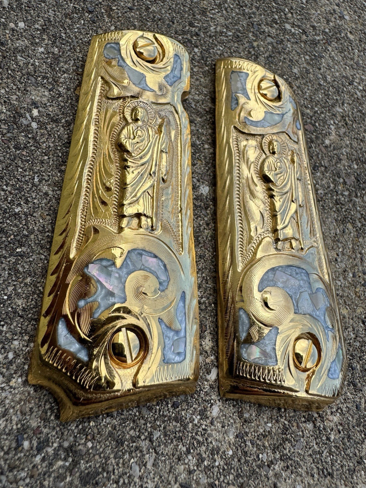 1911 45 38 Super Full Size San Judas Gold Gun Pistol Grip Cachas & 24K Screws