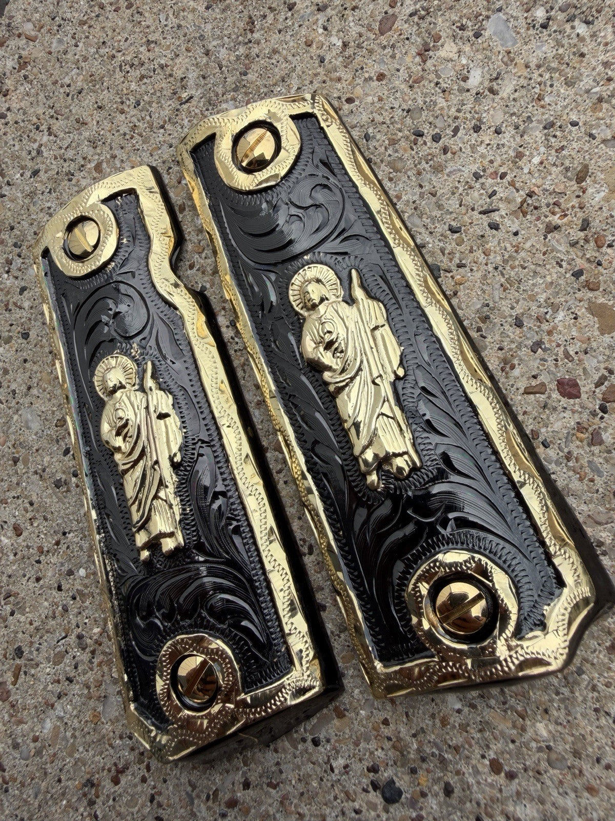 1911 45 38 Super Full Size San Judas Gold Gun Pistol Grip Cachas & 24K Screws