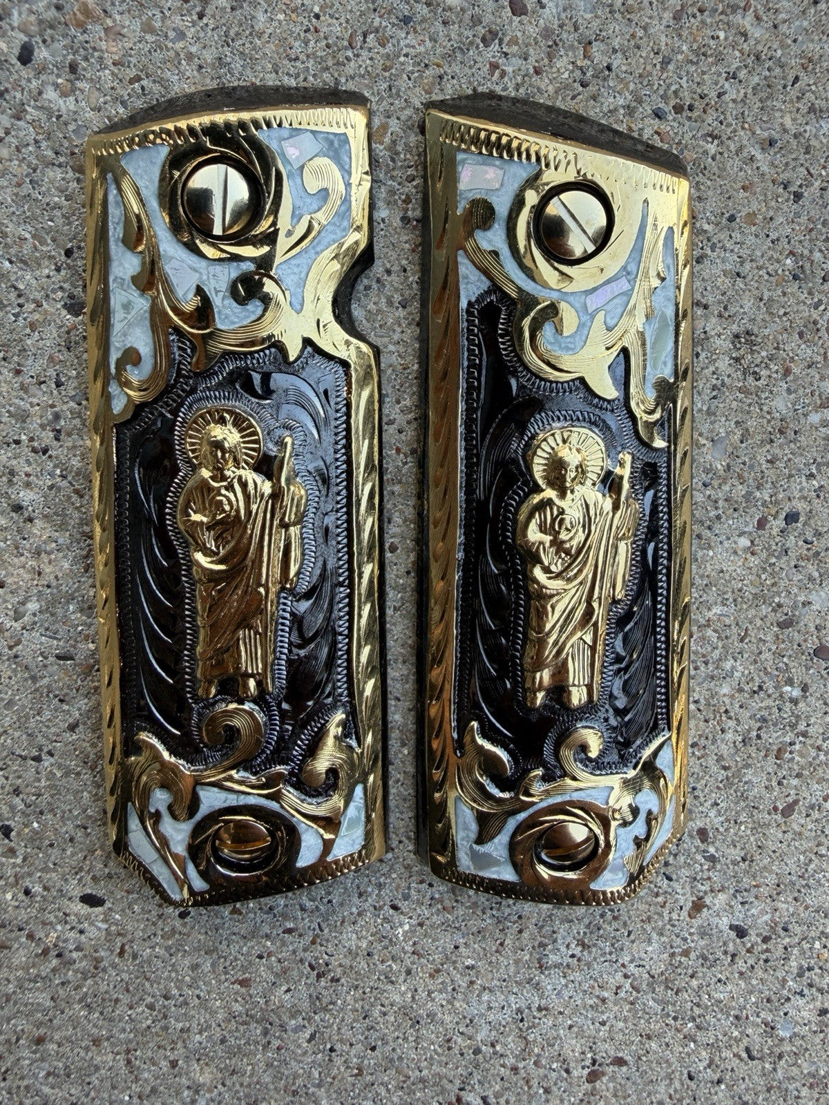 1911 45 38 Super Full Size San Judas Gold Gun Pistol Grip Cachas & 24K Screws
