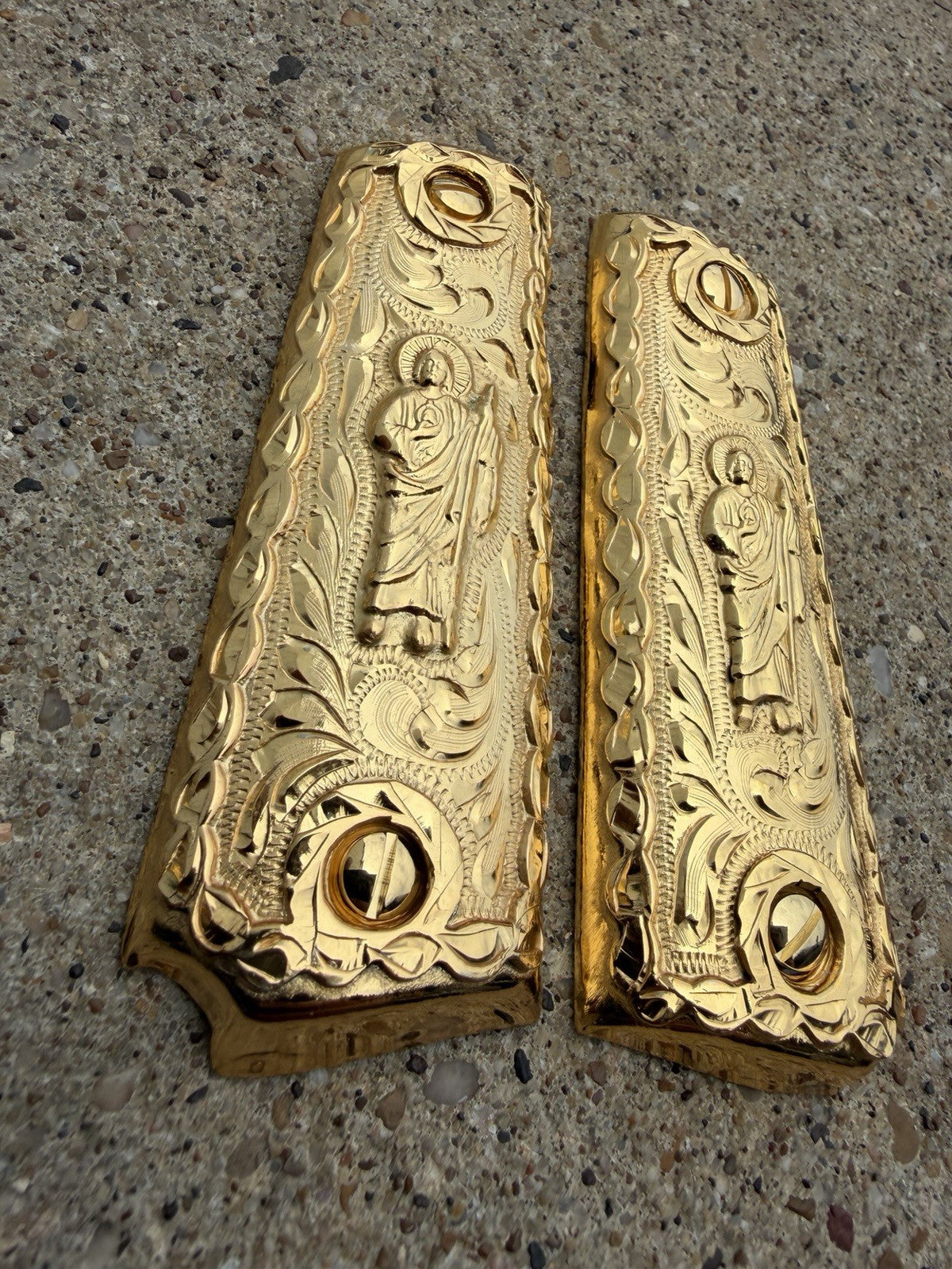 1911 45 38 Super Full Size San Judas Gold Gun Pistol Grip Cachas & 24K Screws