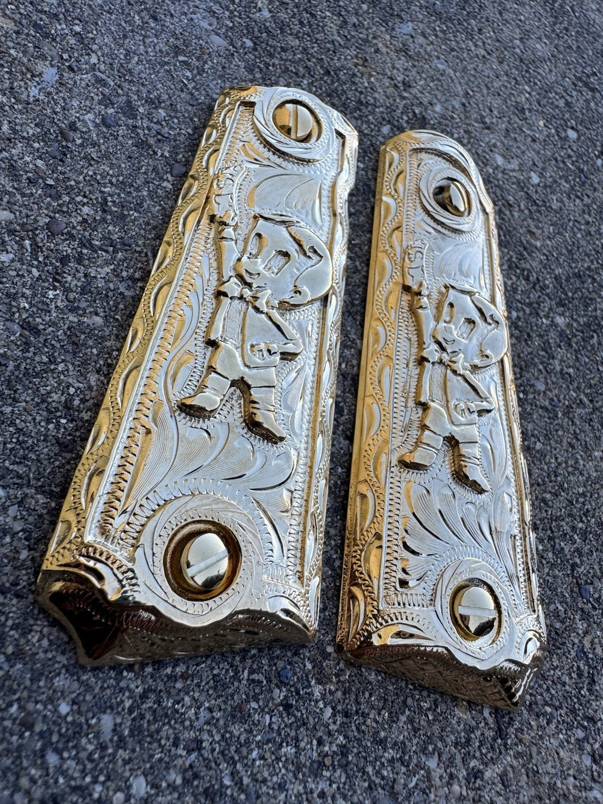 1911 45 38 Super Full Size Richie Rich Gold Gun Pistol Grip Cachas & 24K Screws