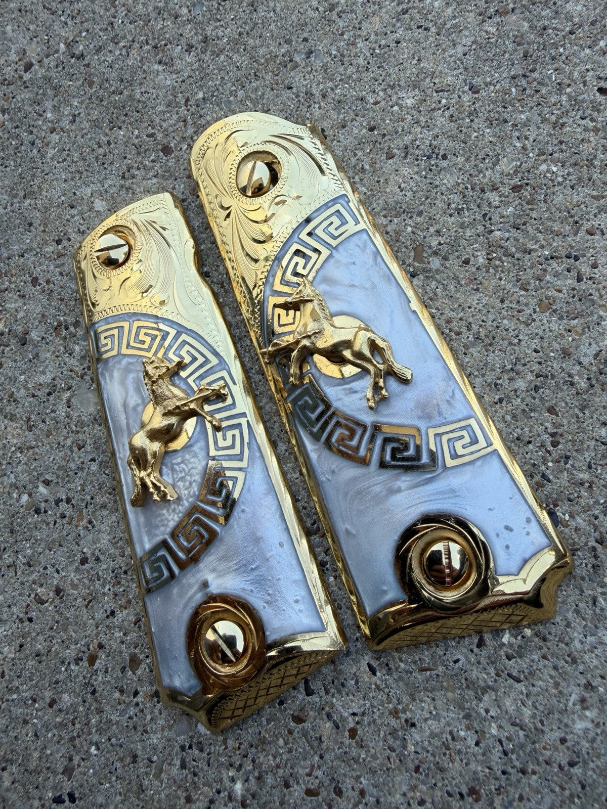 1911 45 38 Super Full Size Horse Gold Gun Pistol Grip Cachas & 24K Screws