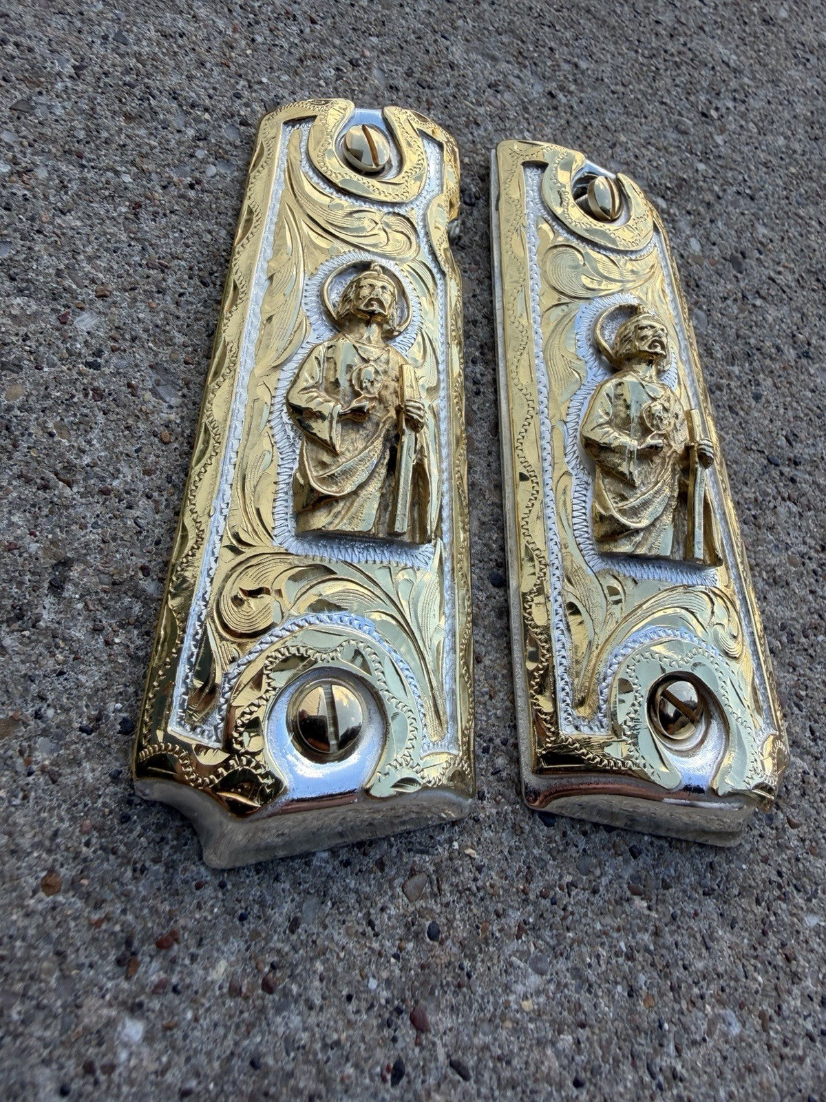 1911 45 38 Super Full Size San Judas Gold Gun Pistol Grip Cachas & 24K Screws