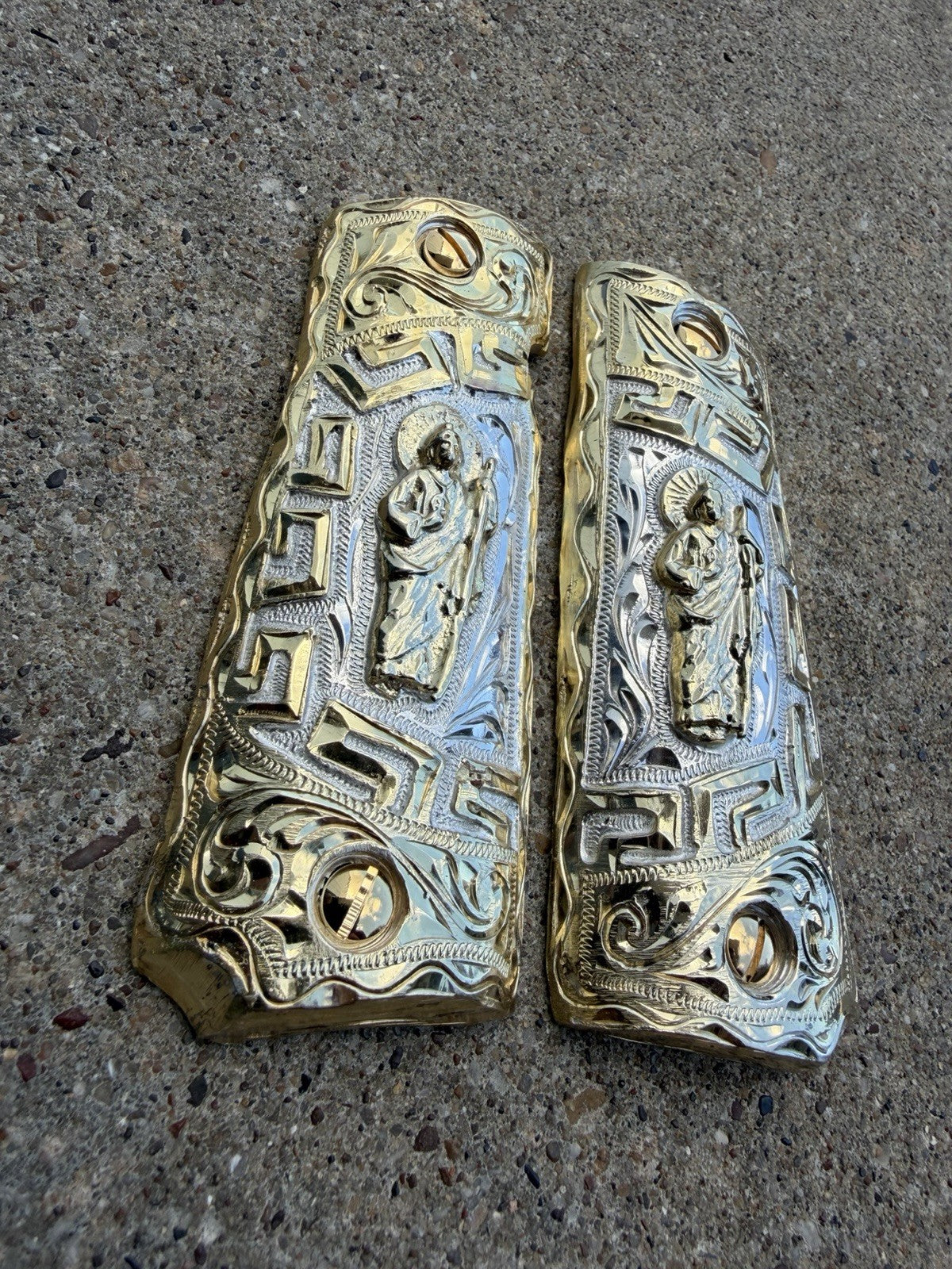 1911 45 38 Super Full Size San Judas Gold Gun Pistol Grip Cachas & 24K Screws