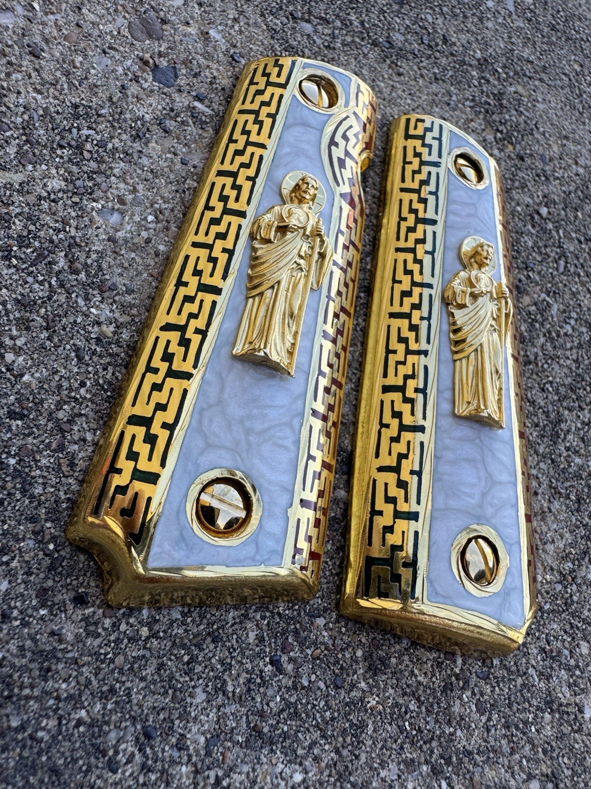 1911 45 38 Super Full Size San Judas Gold Gun Pistol Grip Cachas & 24K Screws