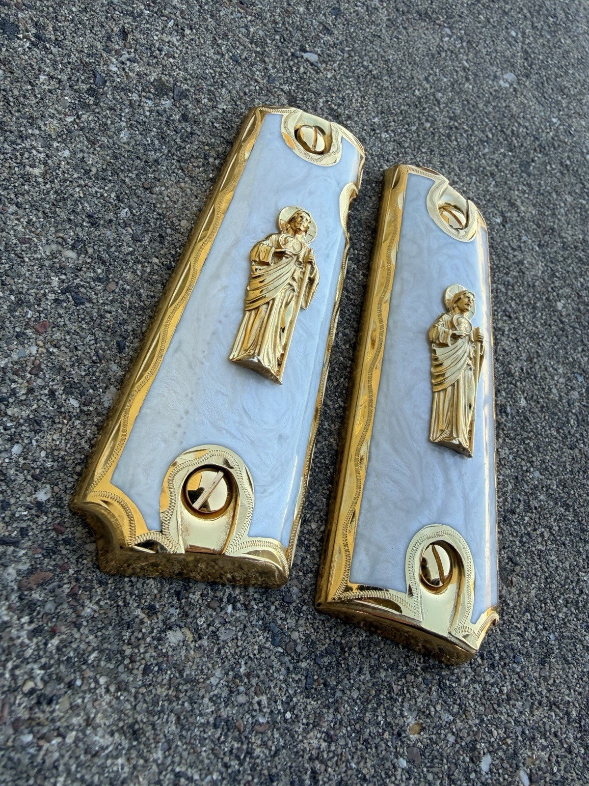 1911 45 38 Super Full Size San Judas Gold Gun Pistol Grip Cachas & 24K Screws