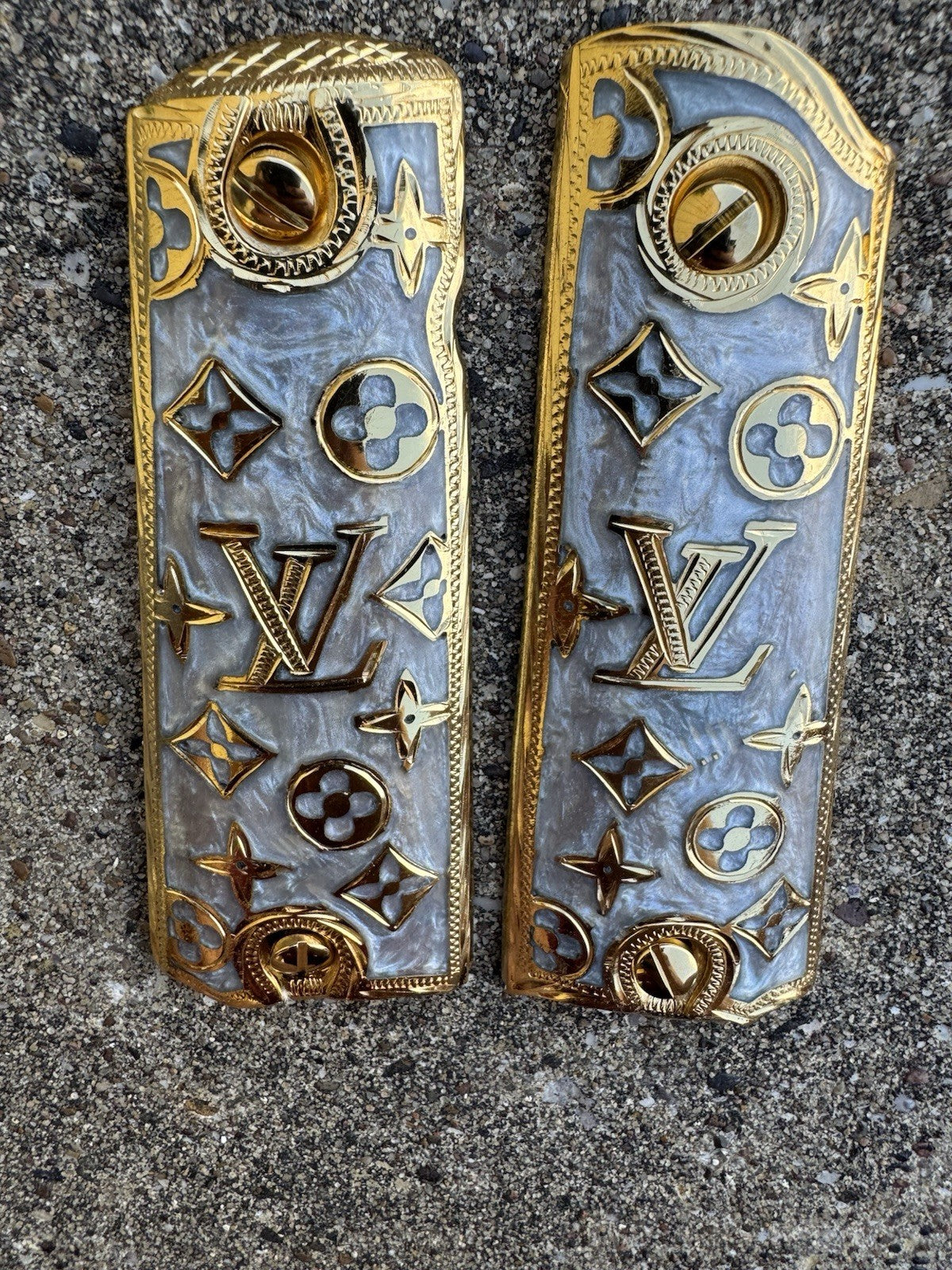 1911 45 38 Super Full Size Gold Gun Pistol Grip Cachas Chapeado & 24K Screws