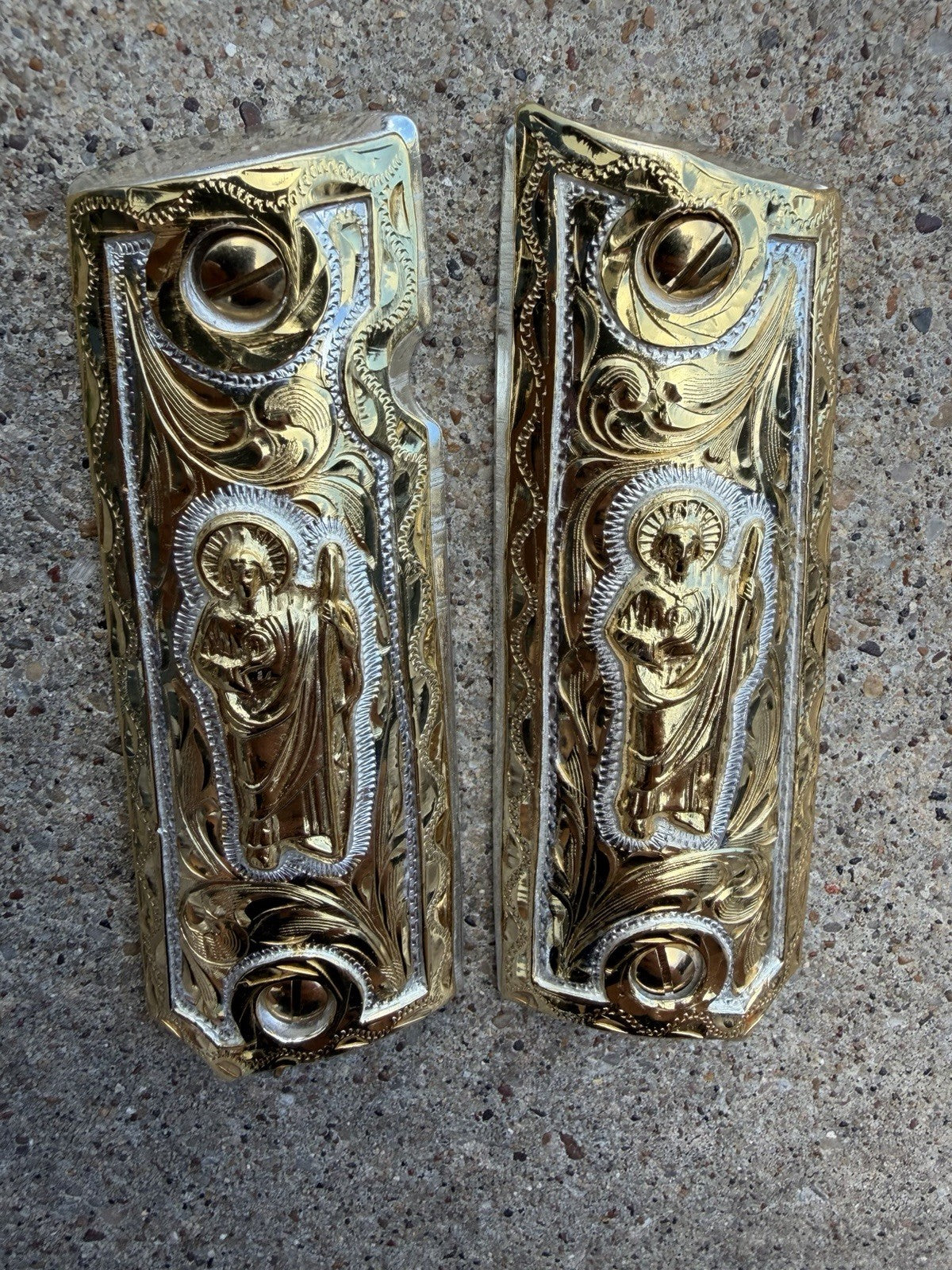 1911 45 38 Super Full Size San Judas Gold Gun Pistol Grip Cachas & 24K Screws