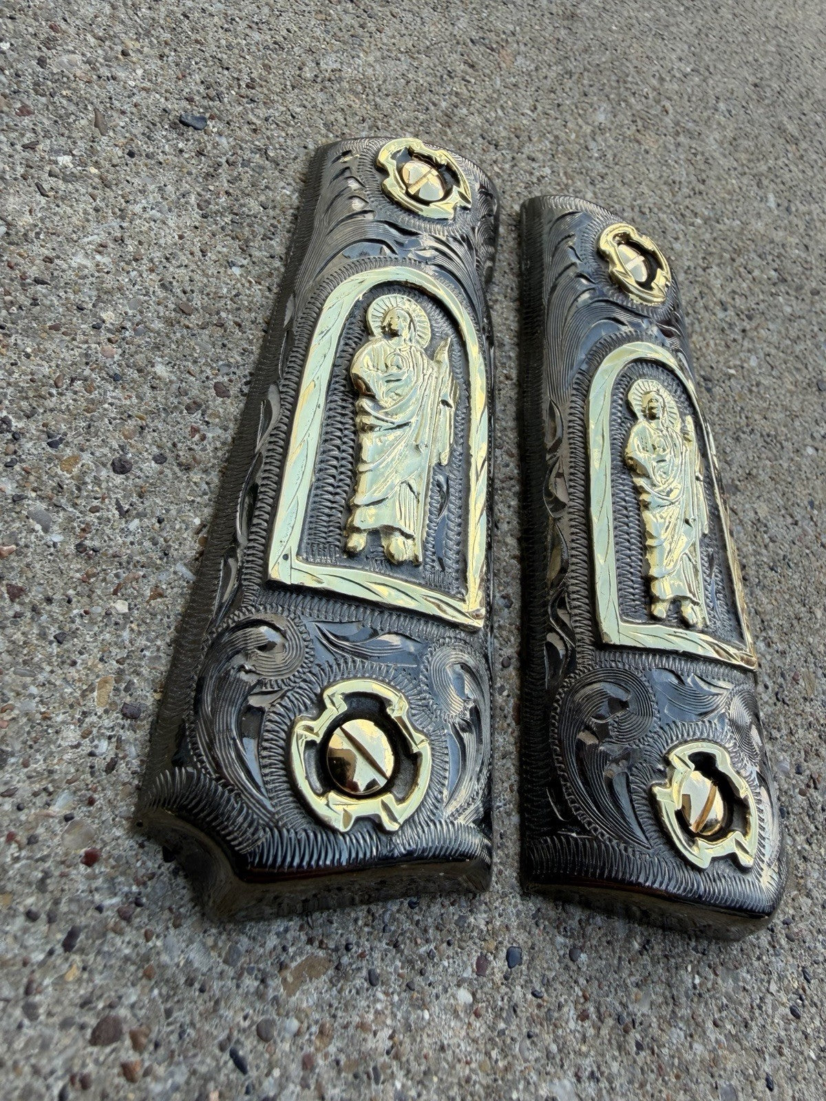 1911 45 38 Super Full Size San Judas Gold Gun Pistol Grip Cachas & 24K Screws