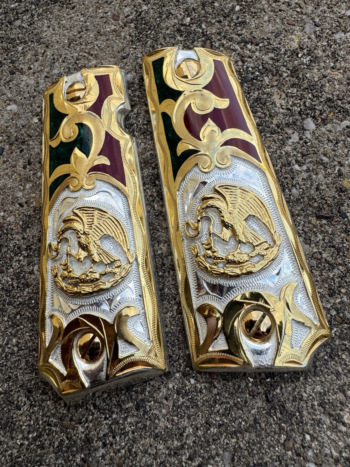 1911 45 38 Super Full Size Mexican Eagle Gold Gun Pistol Grip Cachas & 24K Screw