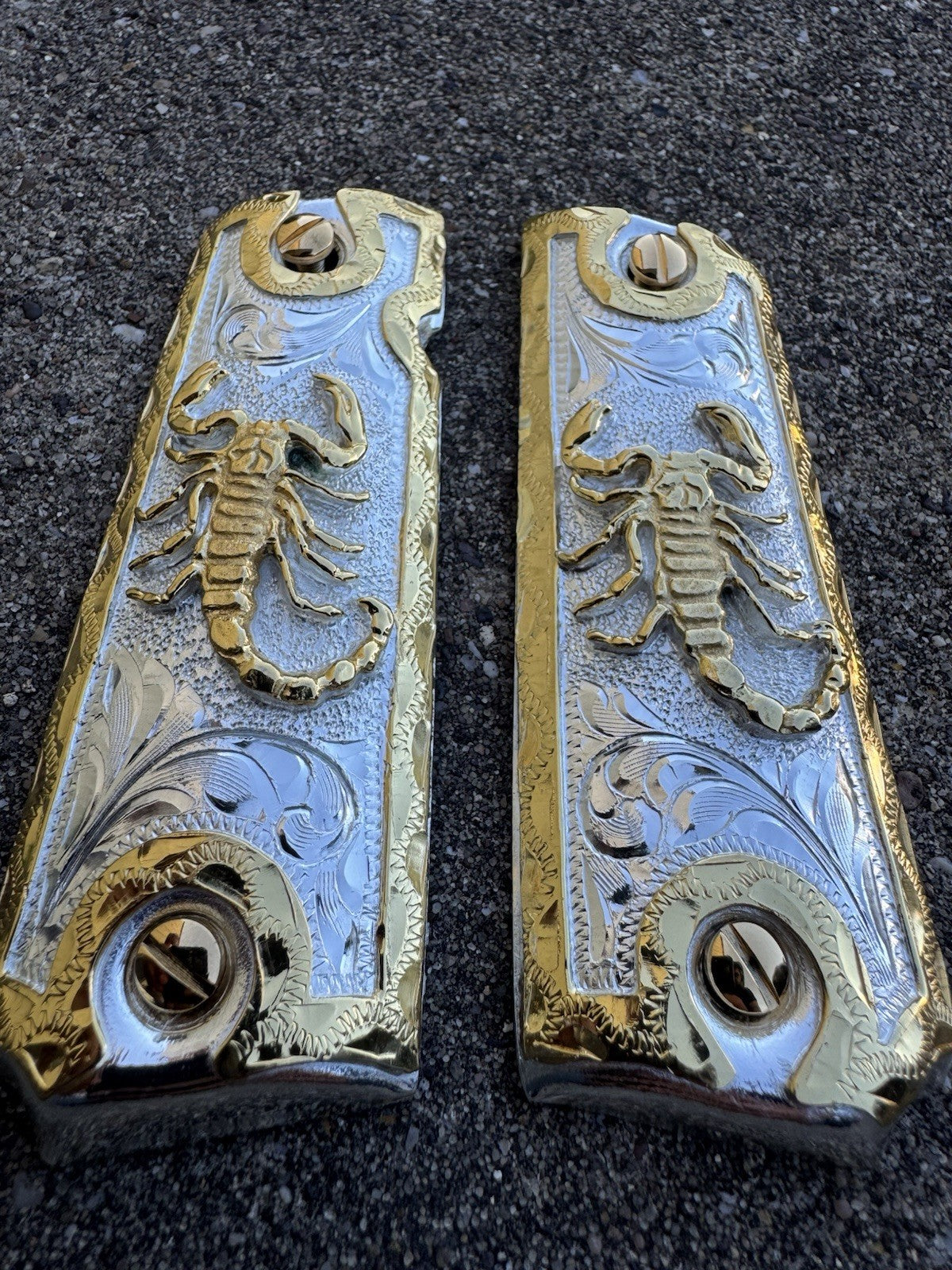 1911 45 38 Super Full Size Scorpion Gold Gun Pistol Grip Cachas & 24K Screws