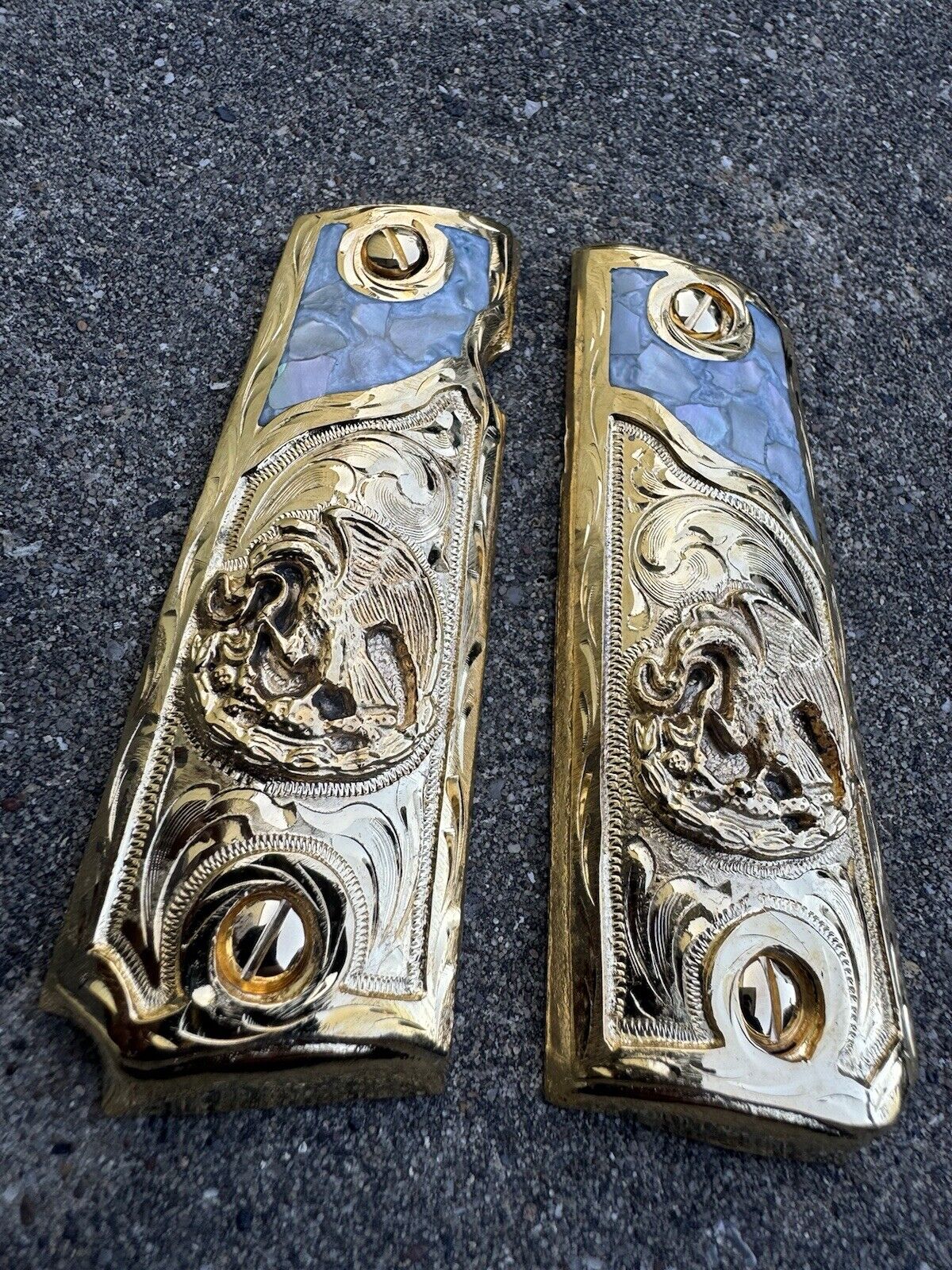 1911 45 38 Super Aguila Gold Gun Pistol Grip Cachas Chapeado De Oro 24K Screw