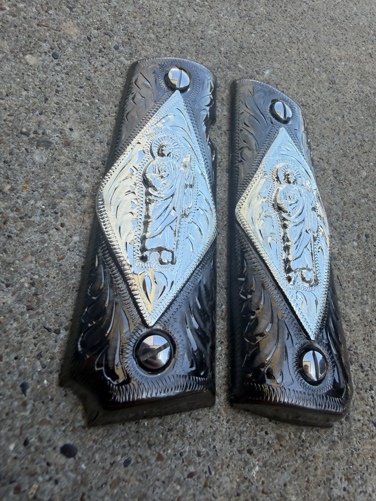 1911 45 38 Super Full Size San Judas Gun Pistol Grip Cachas & Polished Screws