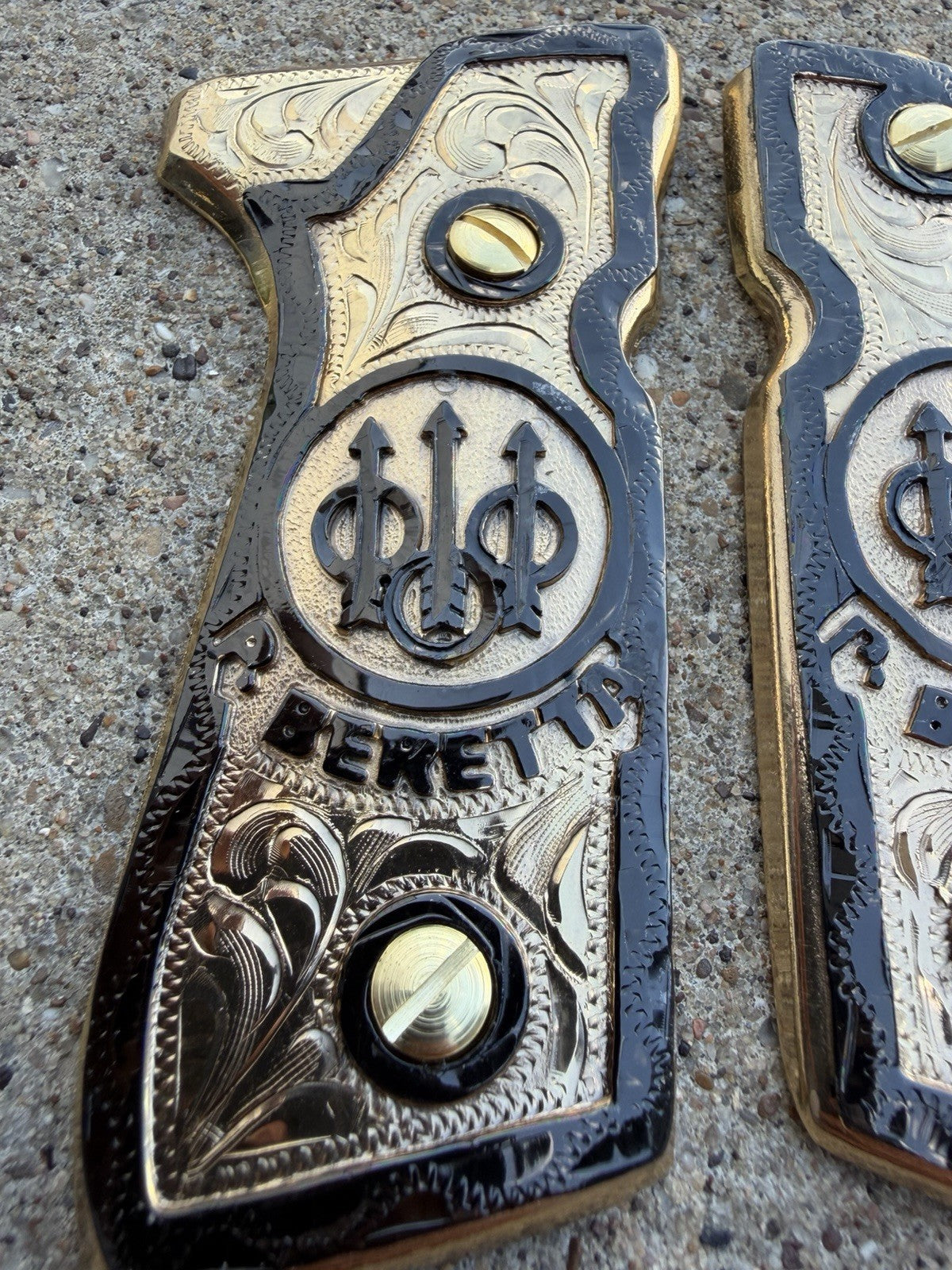 Beretta 92FS Cachas Gold Plated Pistol Custom Grips & Gold Screws