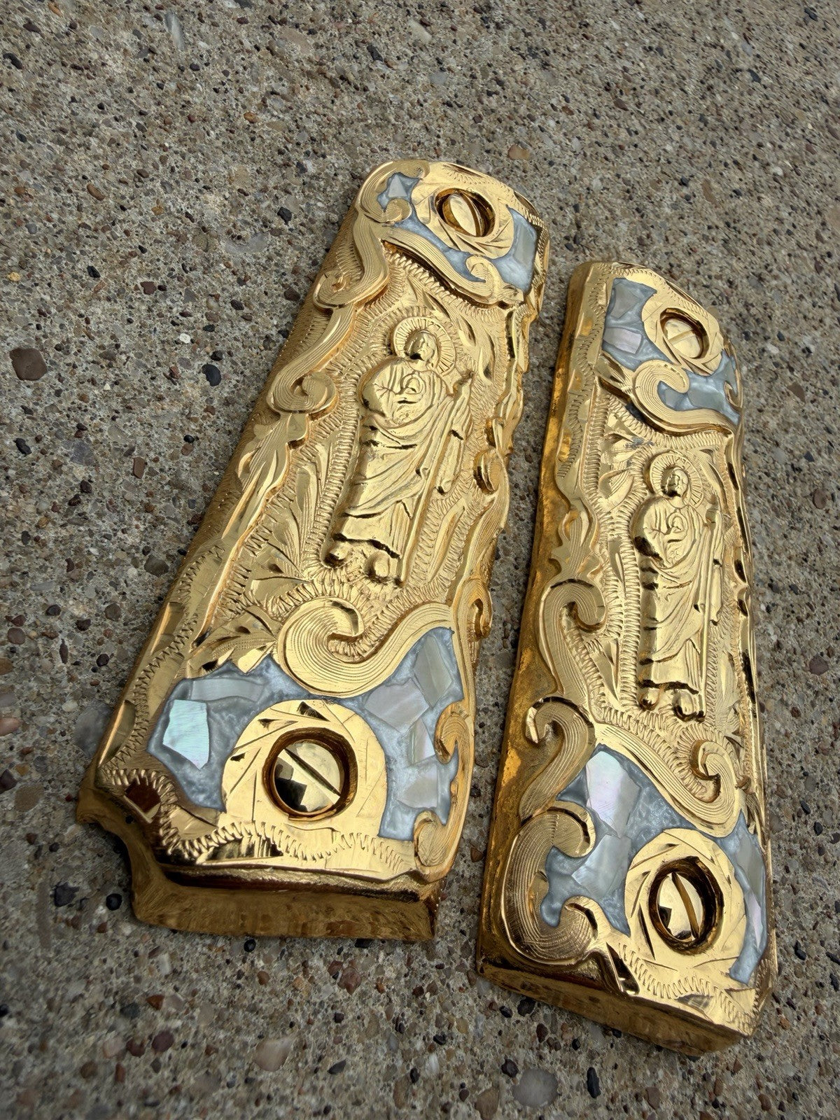 1911 45 38 Super Full Size San Judas Gold Gun Pistol Grip Cachas & 24K Screws