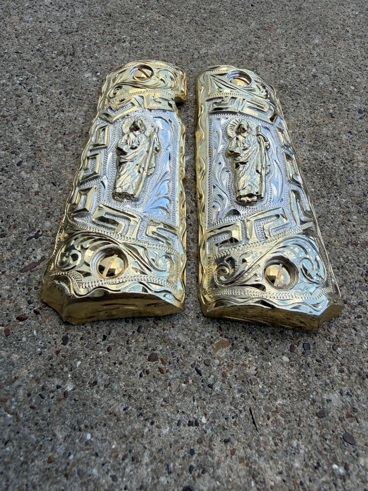 1911 45 38 Super Full Size San Judas Gold Gun Pistol Grip Cachas & 24K Screws