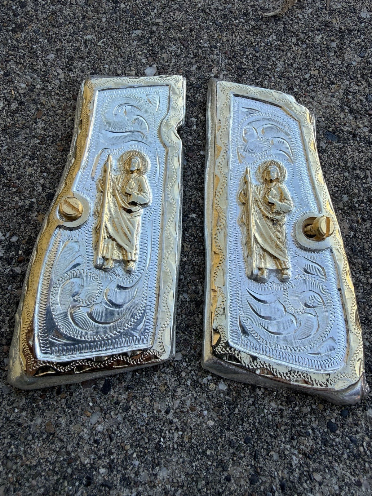 Browning Hi-Power 9mm San Judas Gold Gun Pistol Grip Cachas & 2 24K Screws