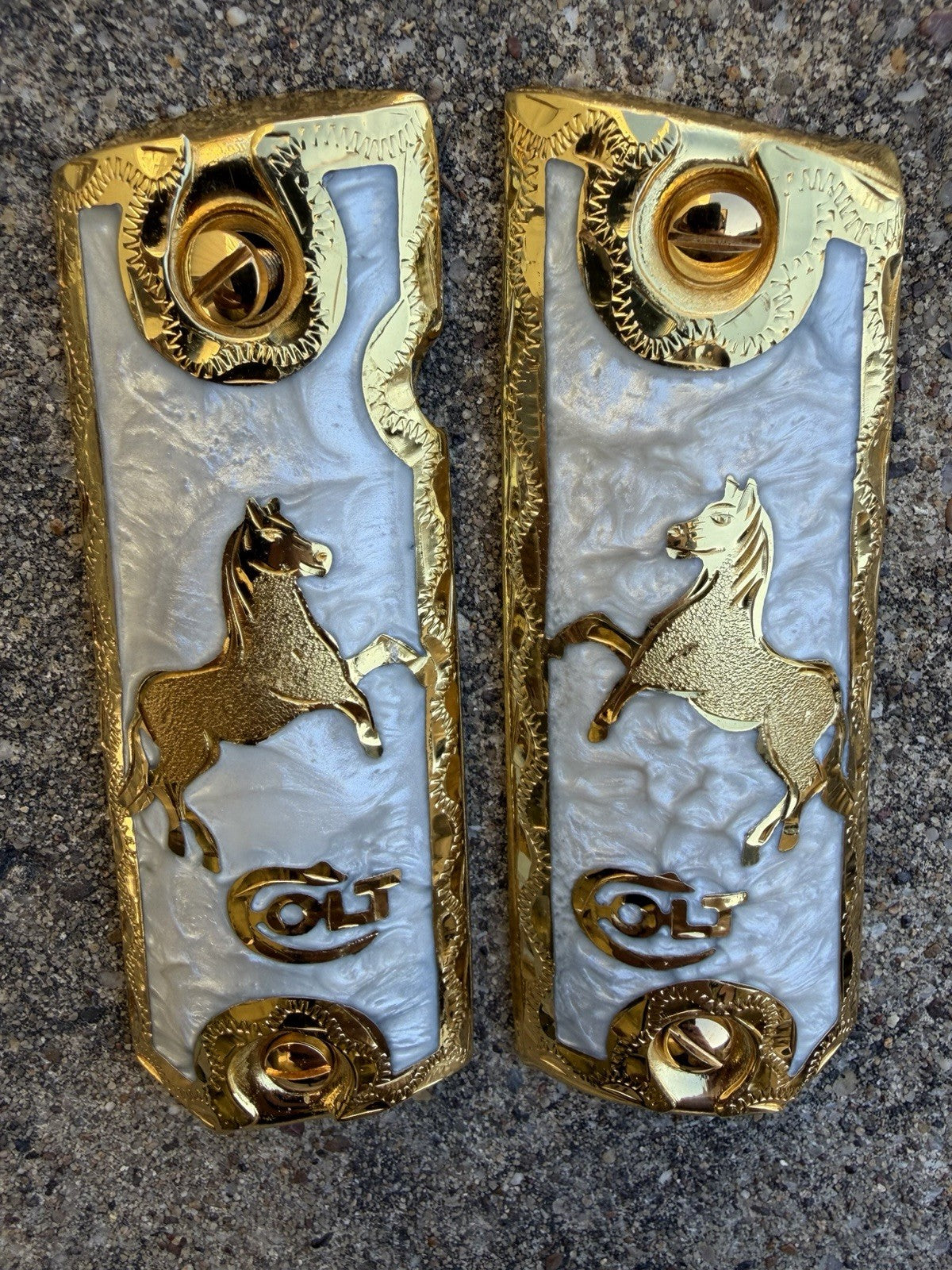 1911 45 38 Super Full Size Horse Gold Gun Pistol Grip Cachas & 24K Screws