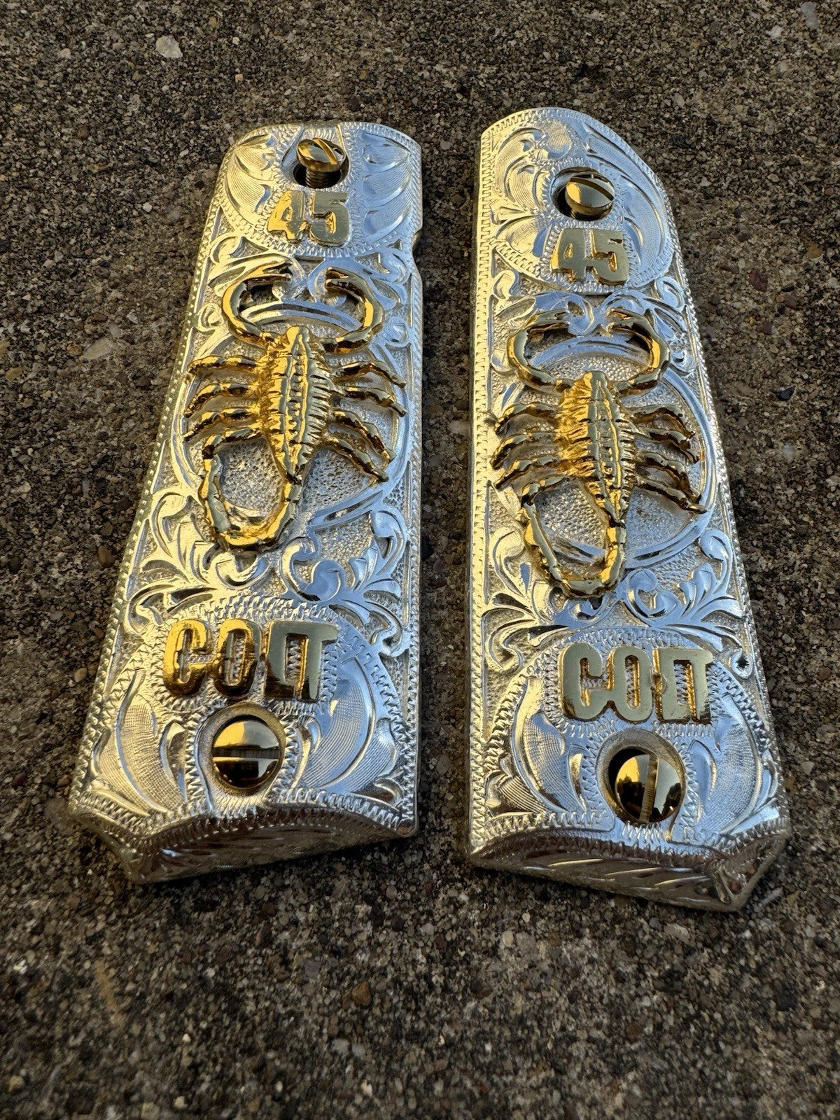 1911 45 38 Super Full Size Scorpion Gold Gun Pistol Grip Cachas & 24K Screws