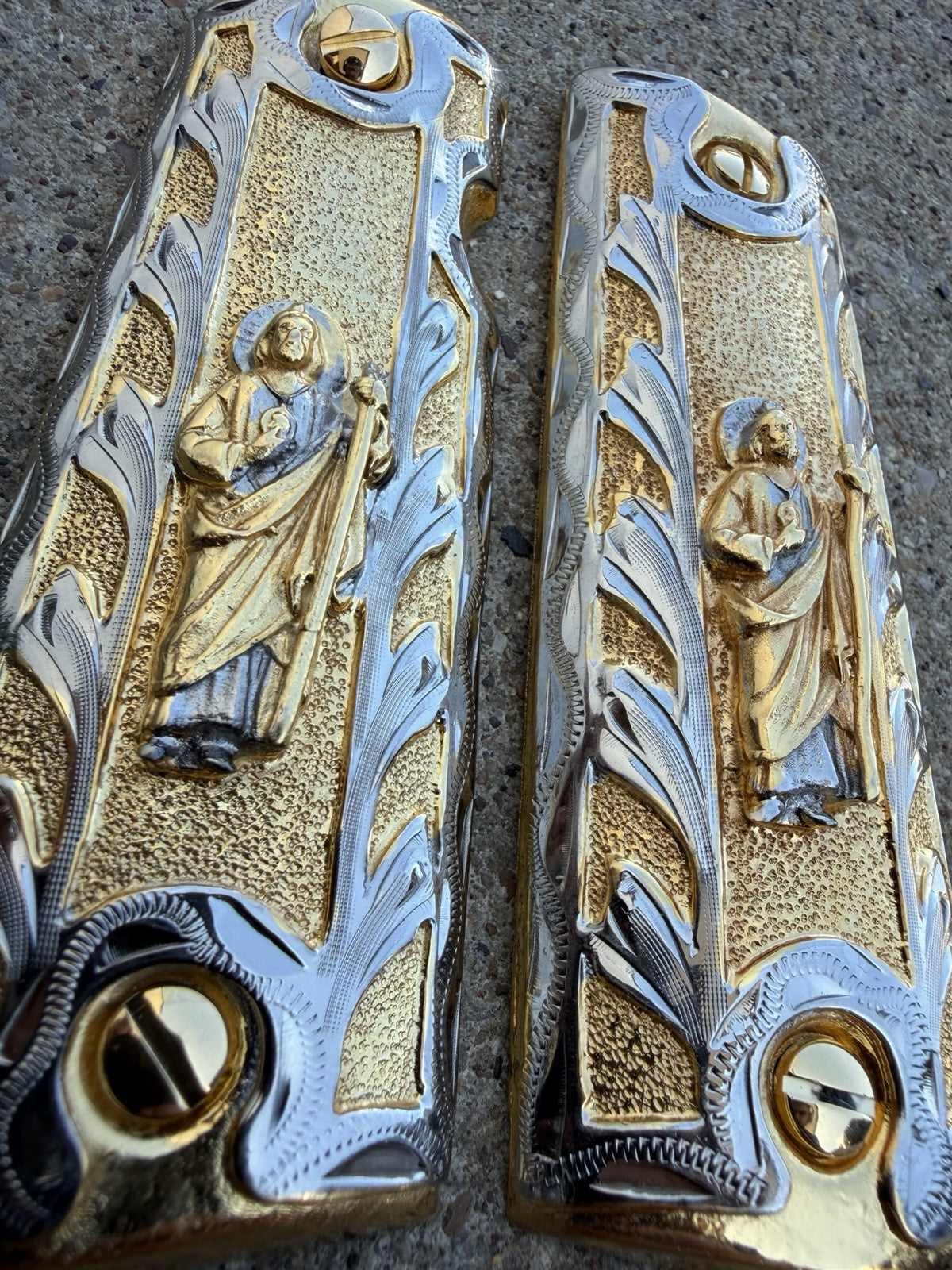 1911 45 38 Super Full Size San Judas Gold Gun Pistol Grip Cachas & 24K Screws