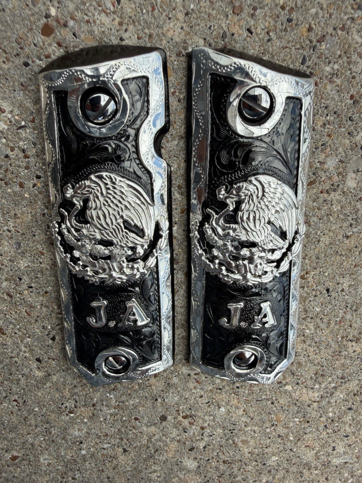 1911 45 38 Super Full Size Mexican Eagle "J.A" Gun Pistol Grip Cachas & Screws