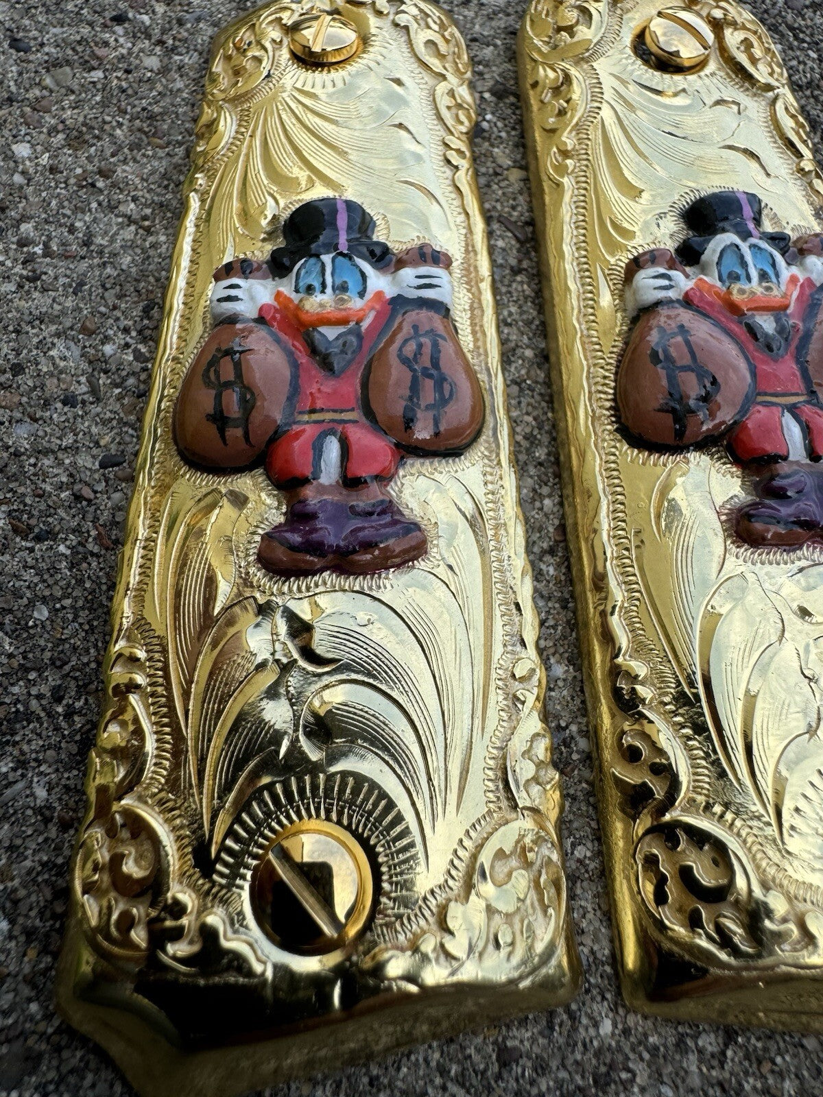 1911 45 38 Super Full Size Mcscrooge Duck Gold Gun Pistol Grip Cachas &24K Screw